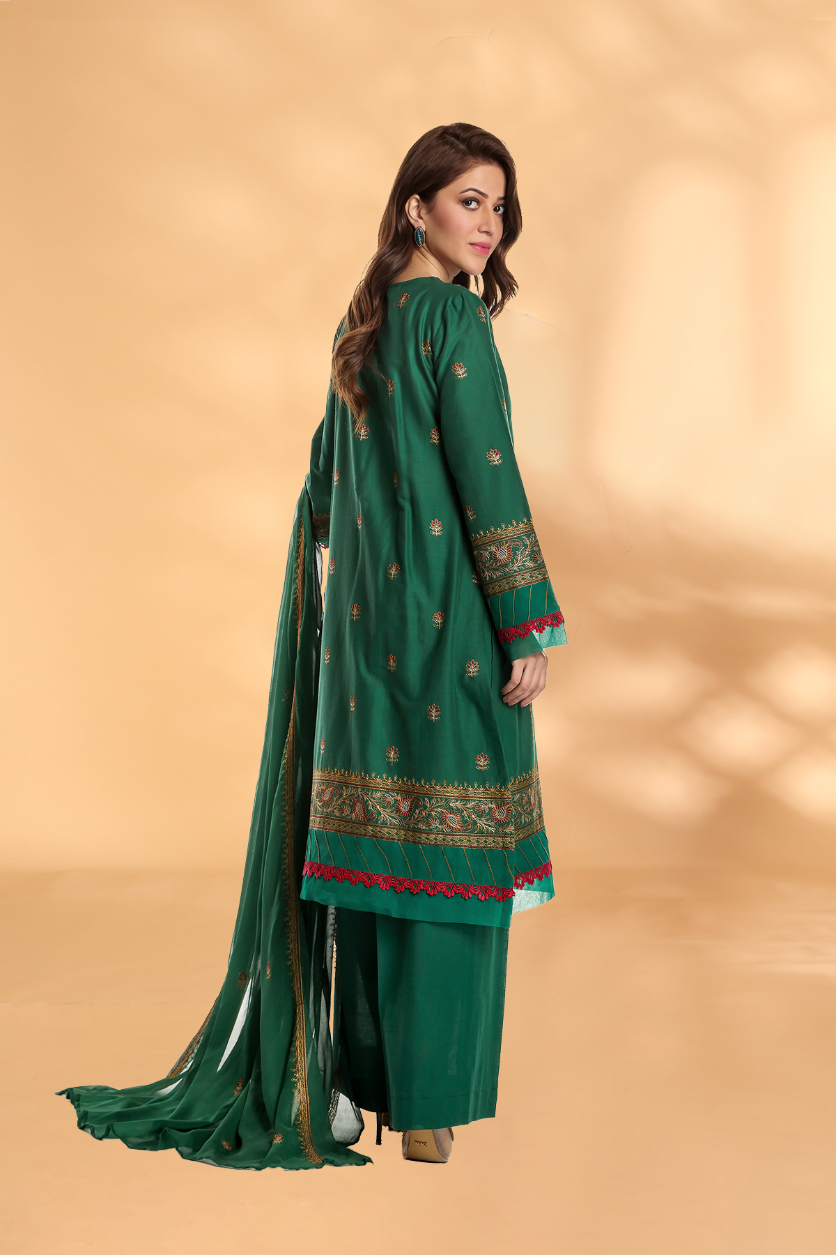 EMBROIDERED LAWN 3 PCS (UNSTITCHED)