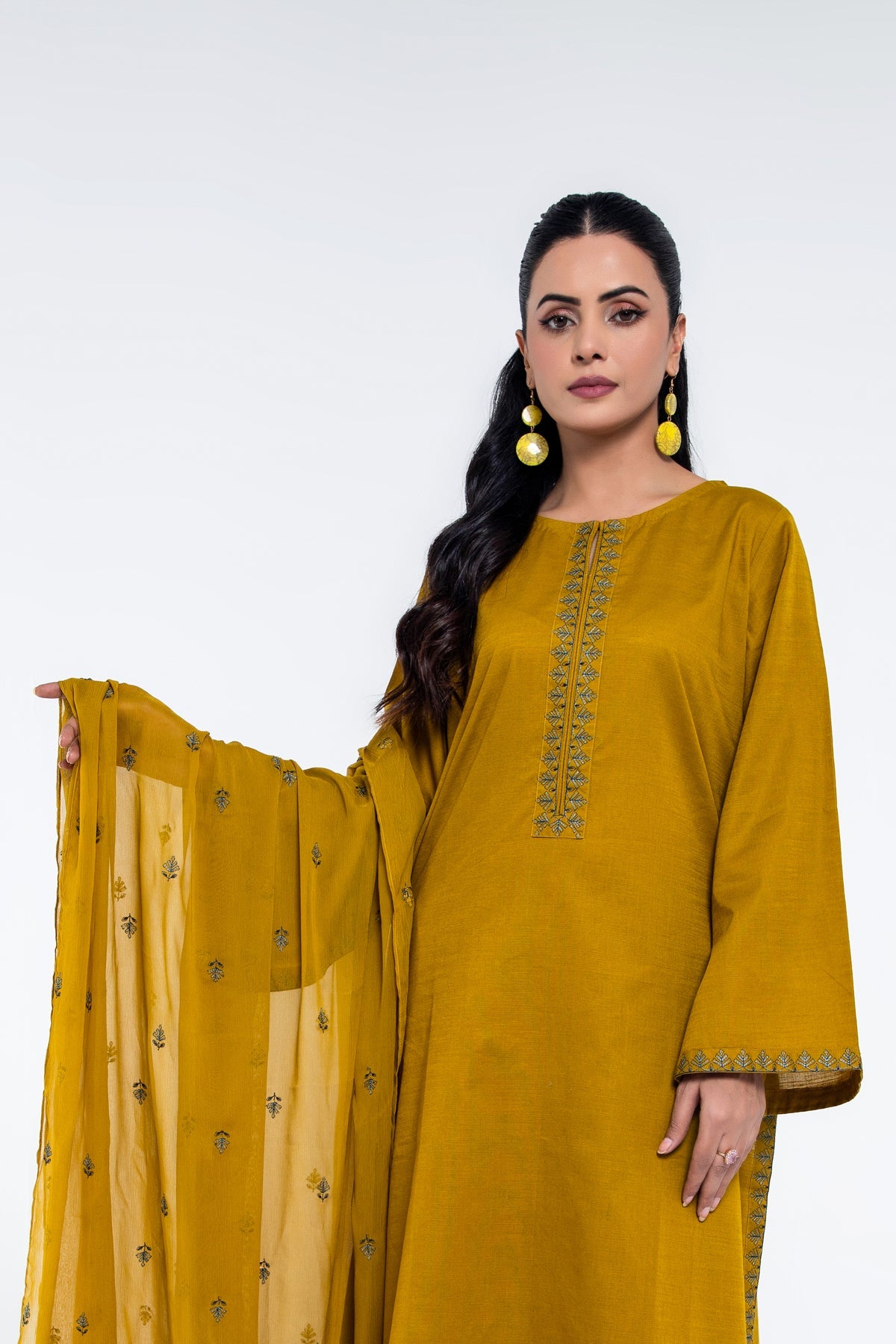 PRET EMBROIDERED SLUB KHADDAR 3 PCS