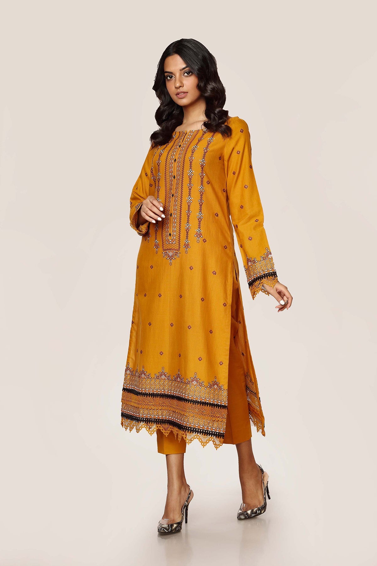 EMBROIDERED KHADDAR 2PCS