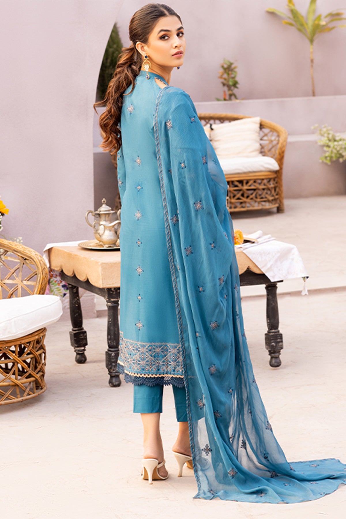 EMBROIDERED LAWN 3 PCS (UNSTITCHED)