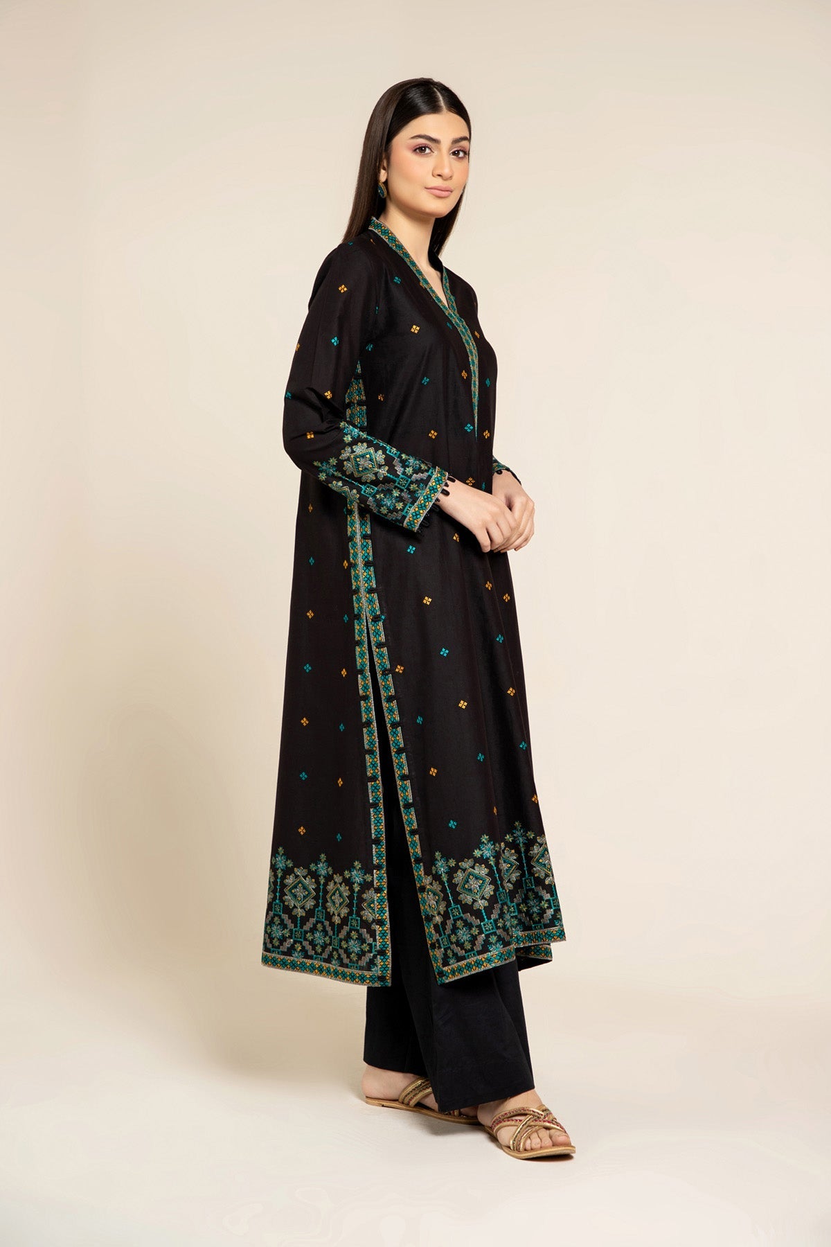 EMBROIDERED LAWN 2 PCS (UNSTITCHED)