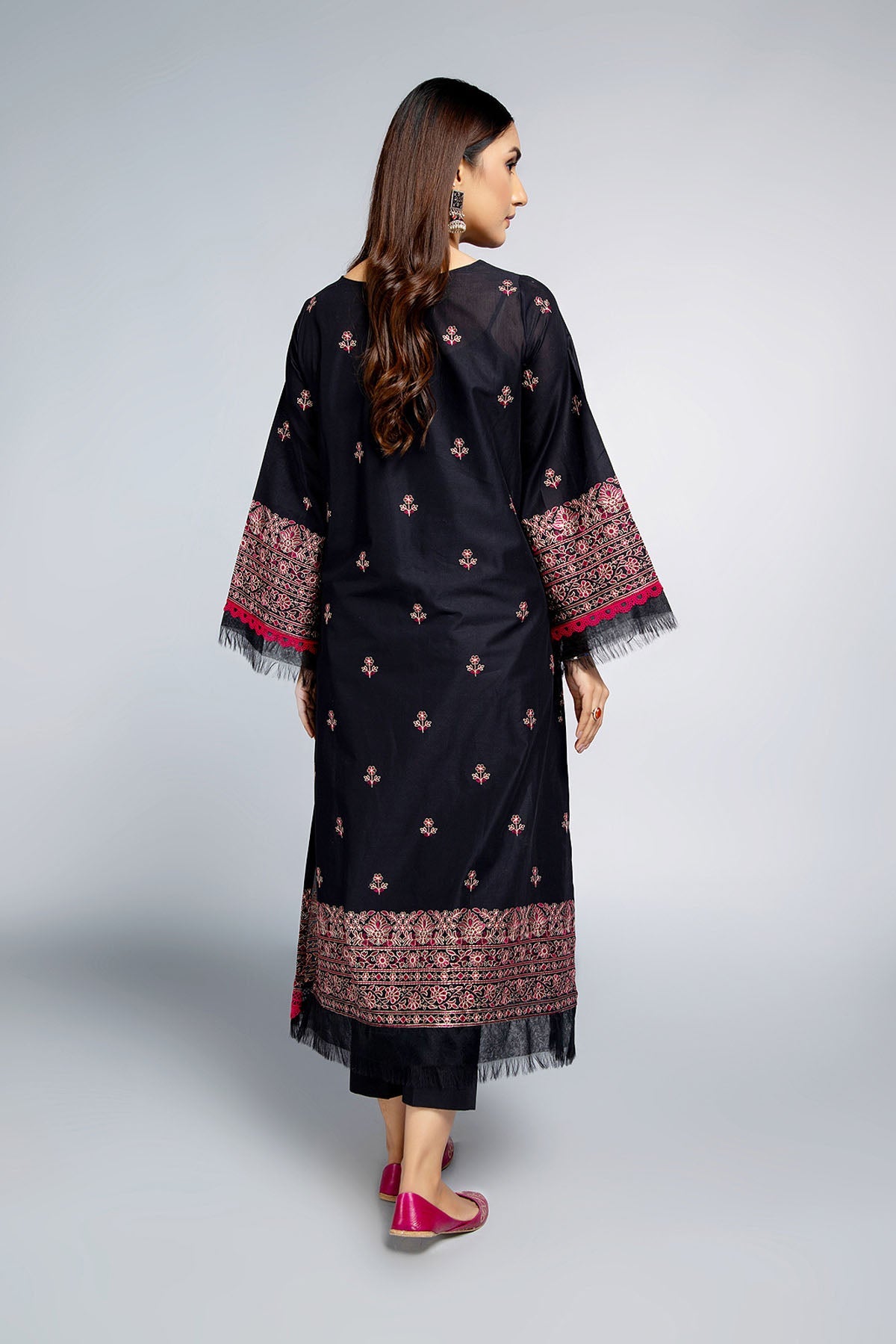 EMBROIDERED LAWN 2 PCS (UNSTITCHED)