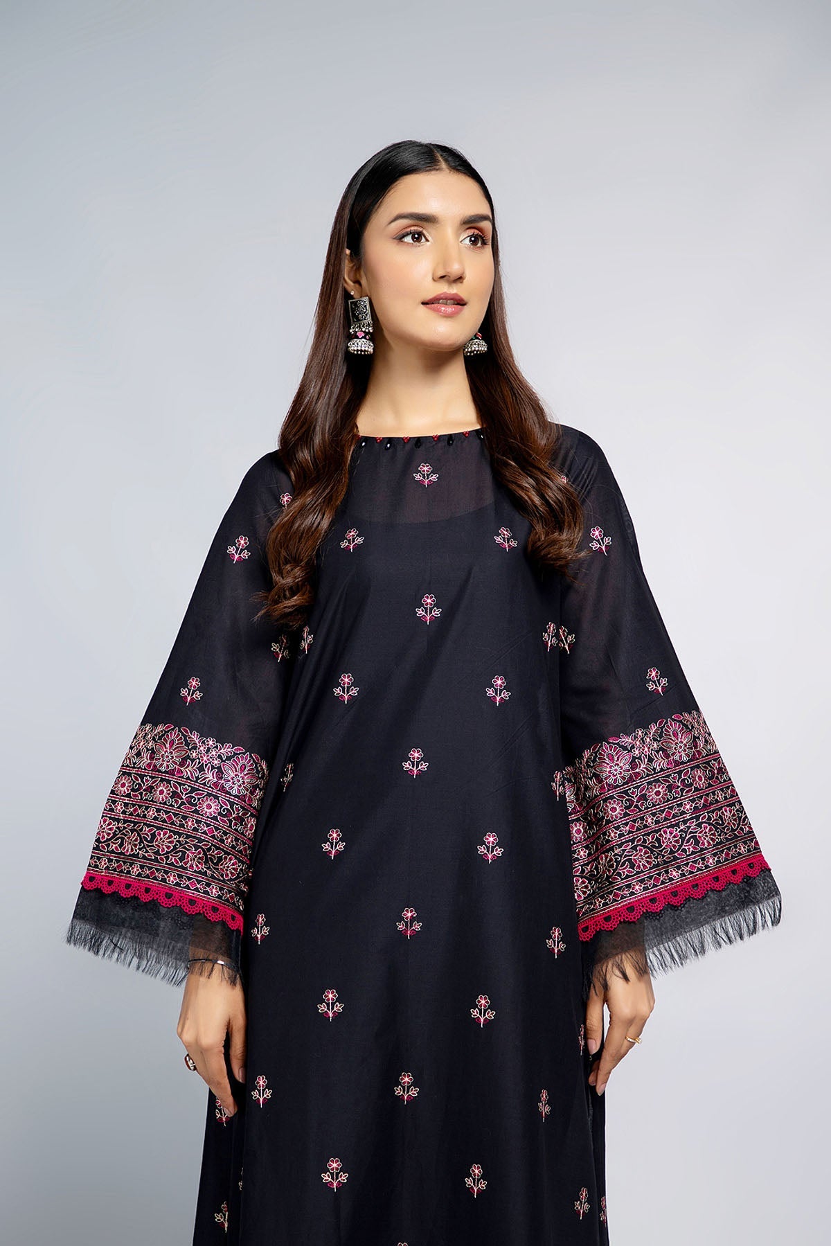 EMBROIDERED LAWN 2 PCS (UNSTITCHED)