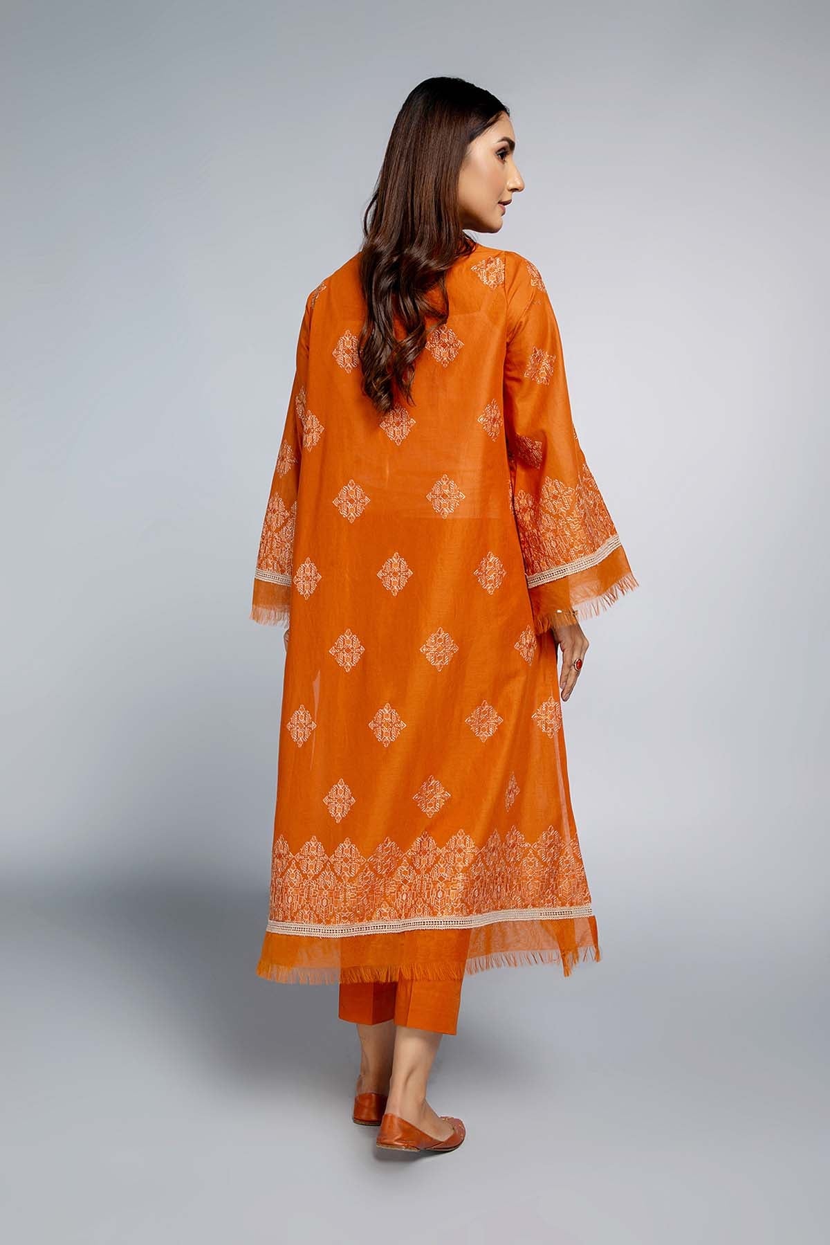 EMBROIDERED LAWN 2 PCS (UNSTITCHED)