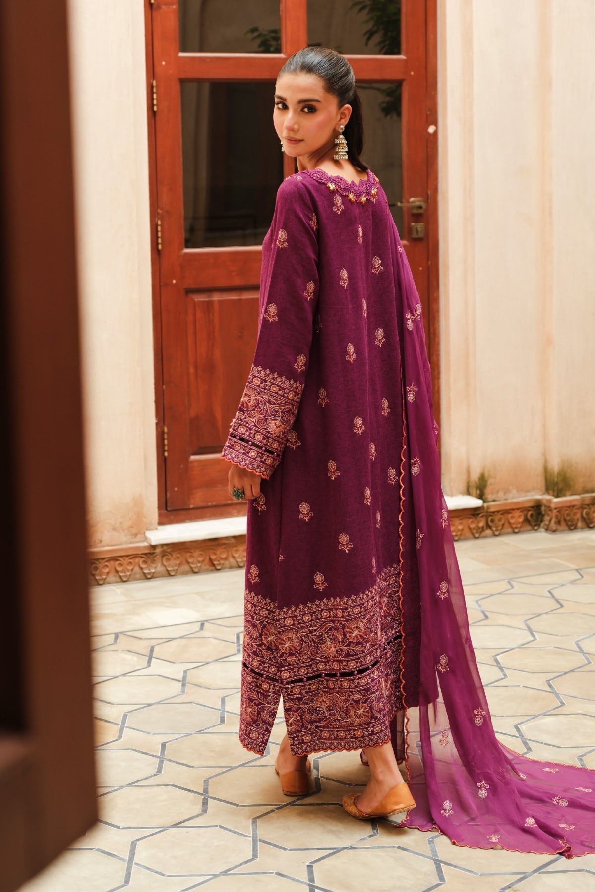 EMBROIDERED COTTON KARANDI 3 PCS (UNSTITCHED)