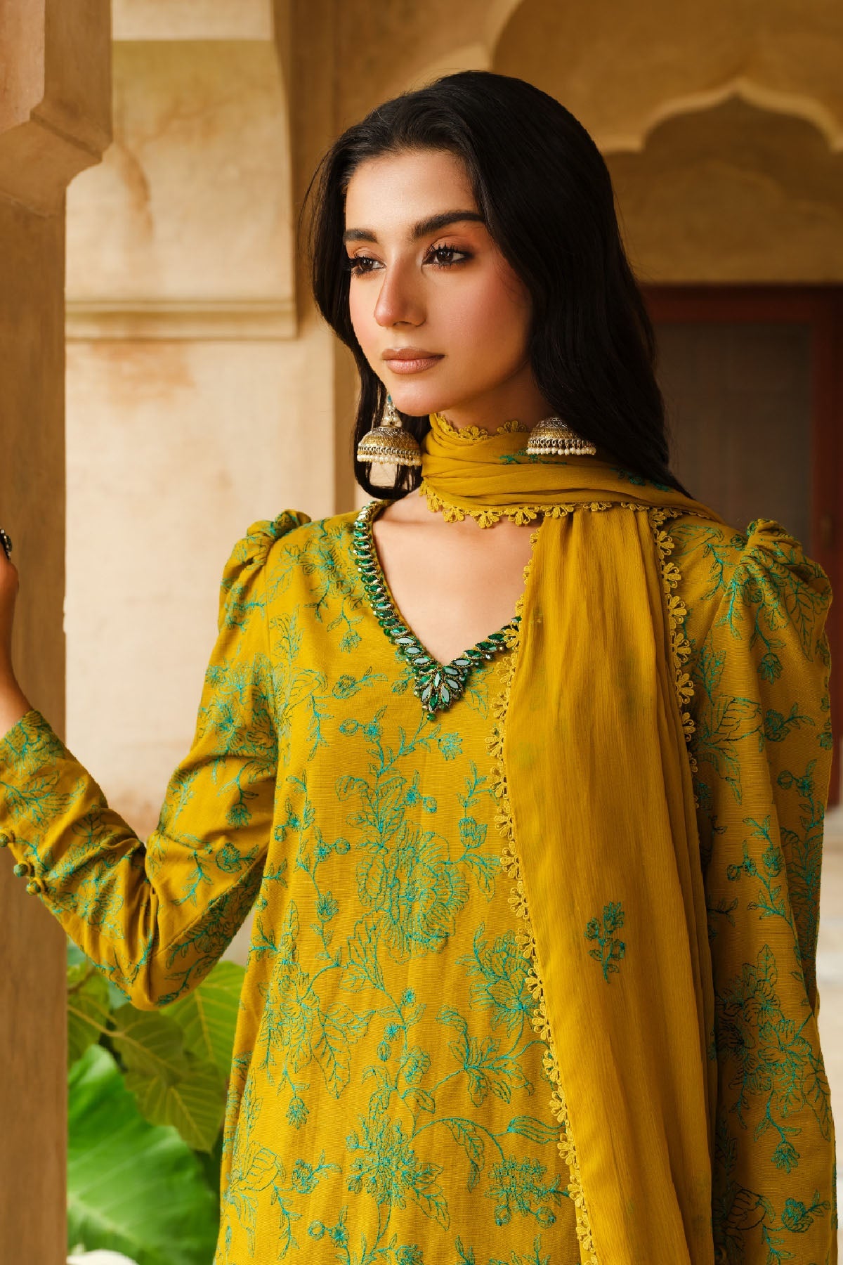 EMBROIDERED SLUB KHADDAR 3 PCS (UNSTITCHED)
