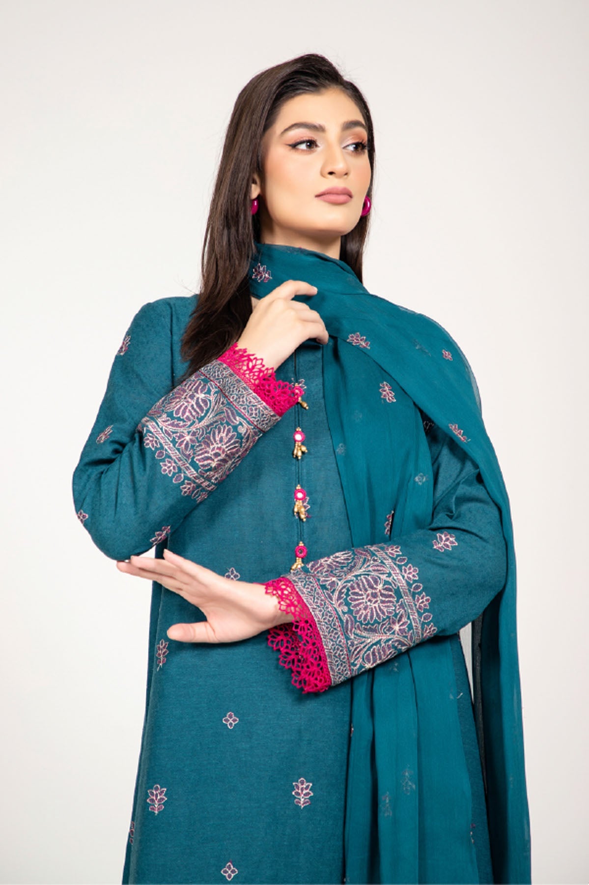 EMBROIDERED COTTON KARANDI 3 PCS (UNSTITCHED)