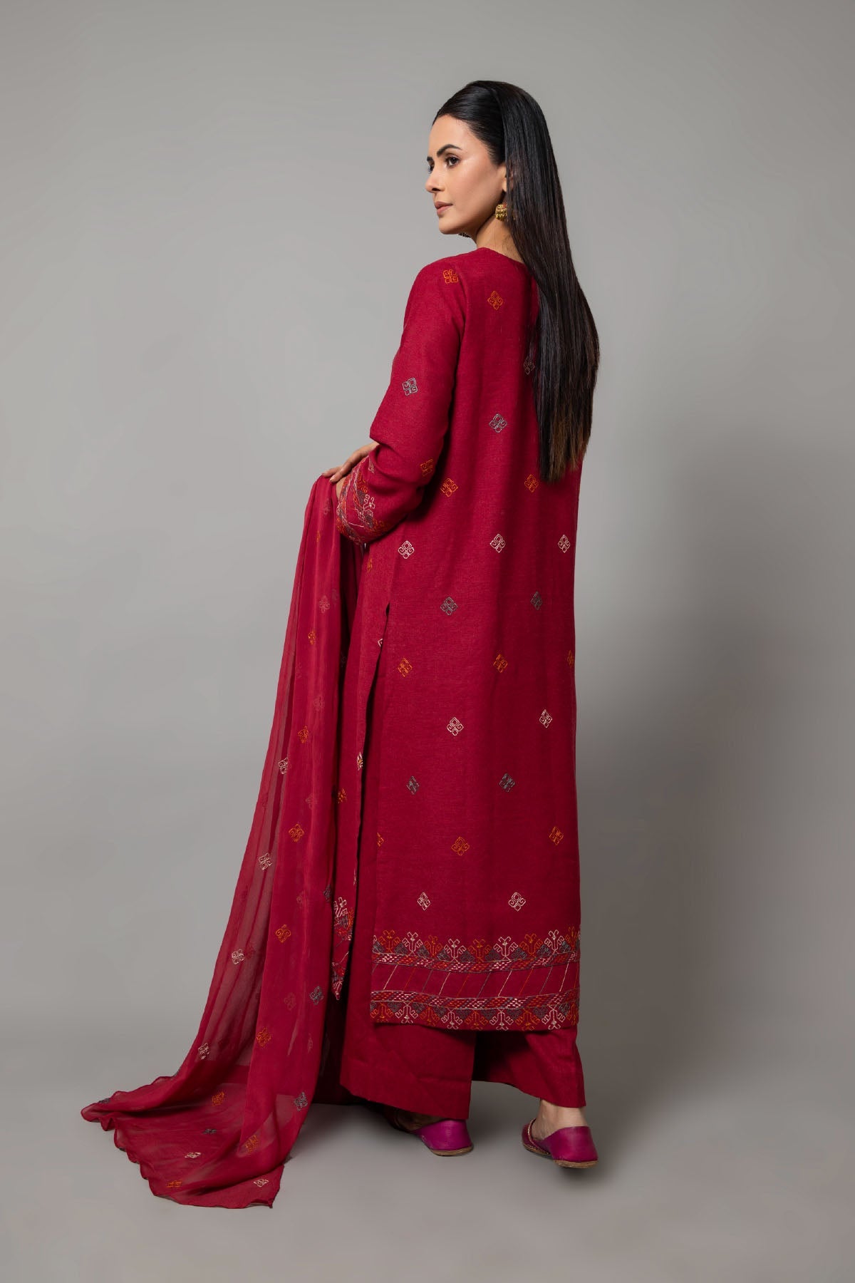 EMBROIDERED COTTON KARANDI 3 PCS (UNSTITCHED)