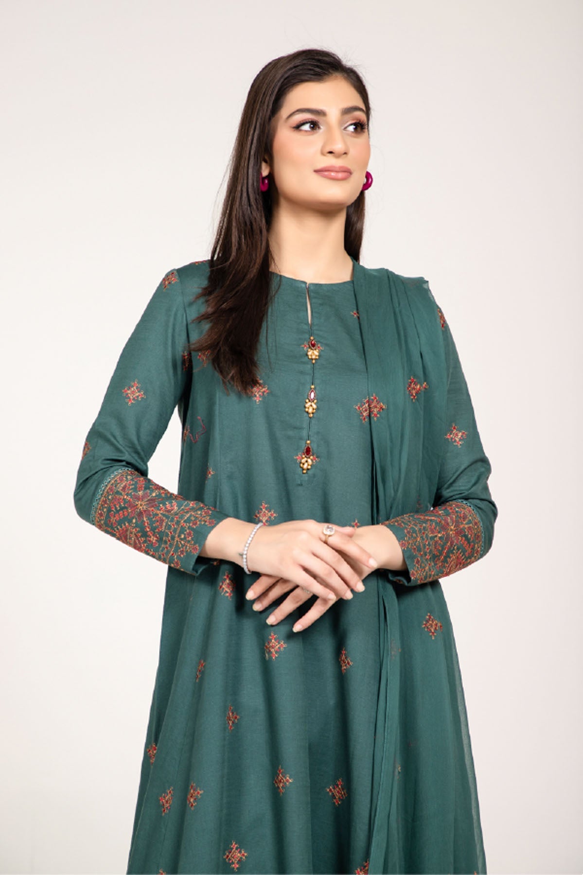 EMBROIDERED SLUB KHADDAR 3 PCS (UNSTITCHED)