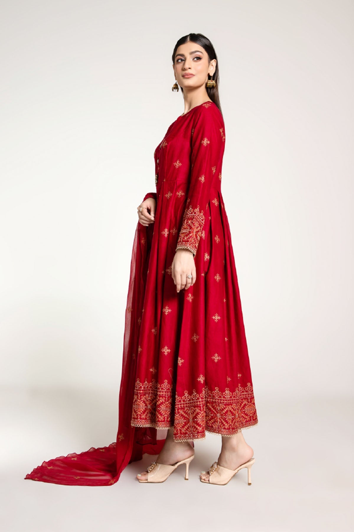 EMBROIDERED SLUB KHADDAR 3 PCS (UNSTITCHED)