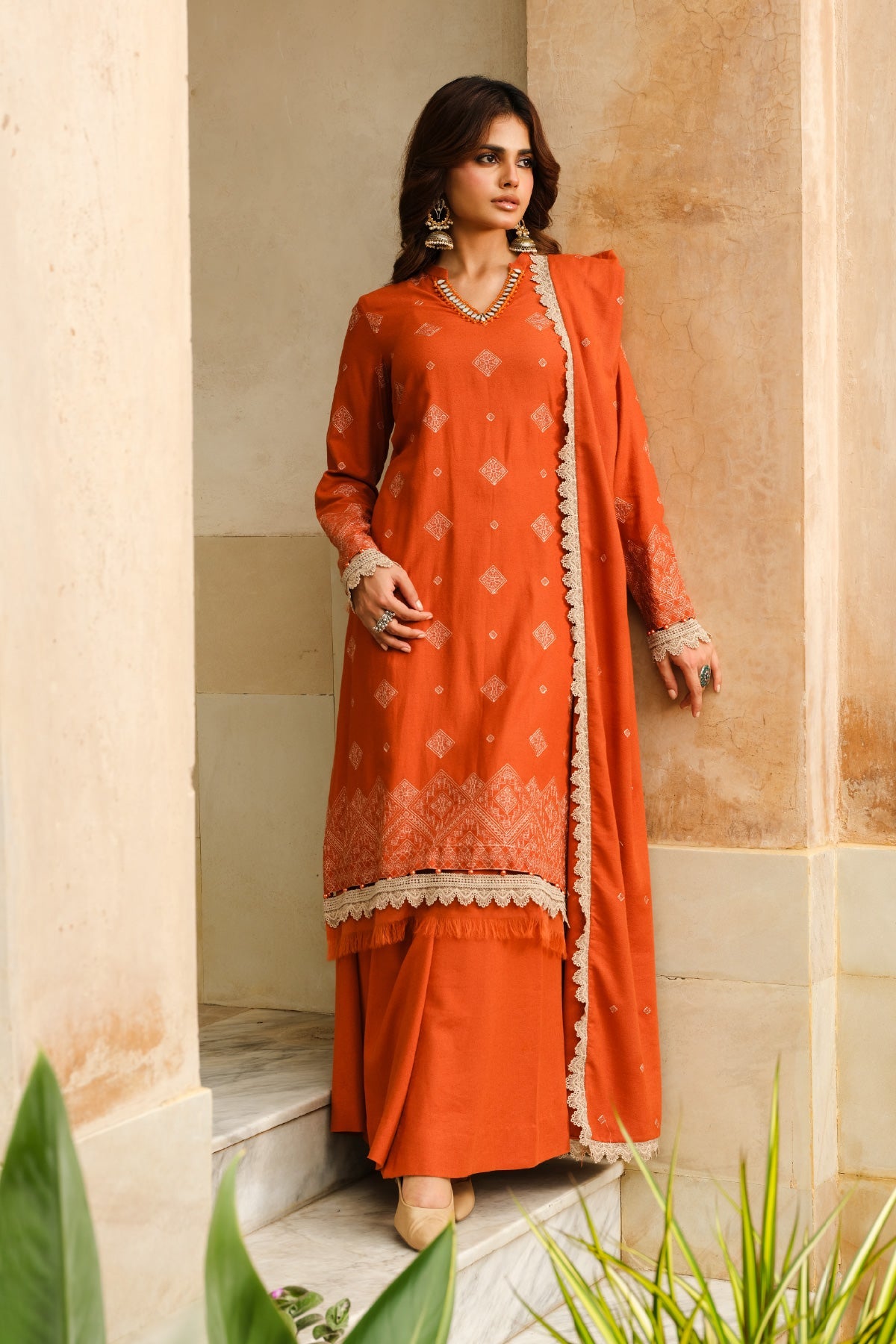 EMBROIDERED KARANDI LAWN 3 PCS (UNSTITCHED)
