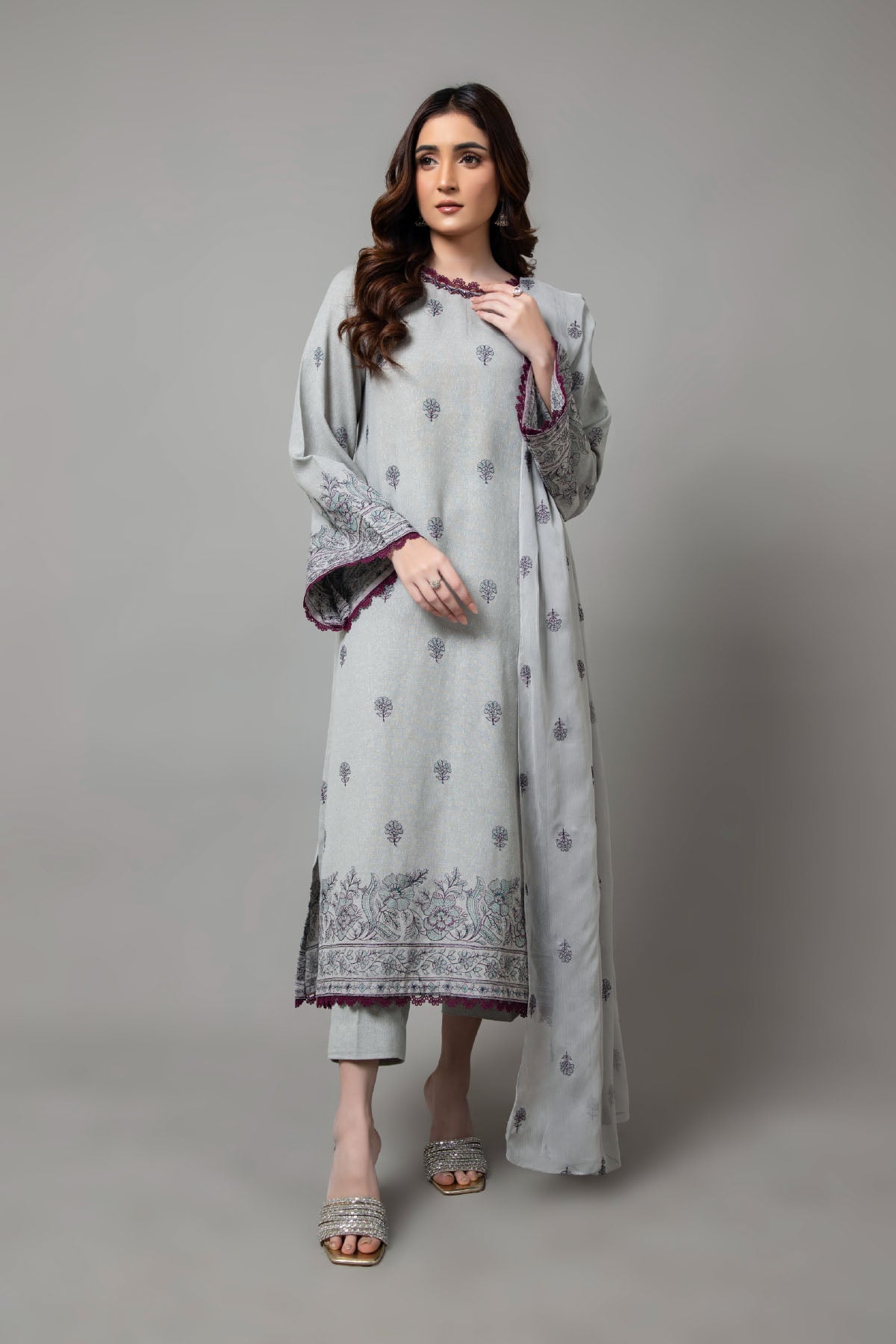 EMBROIDERED COTTON KARANDI 3 PCS (UNSTITCHED)
