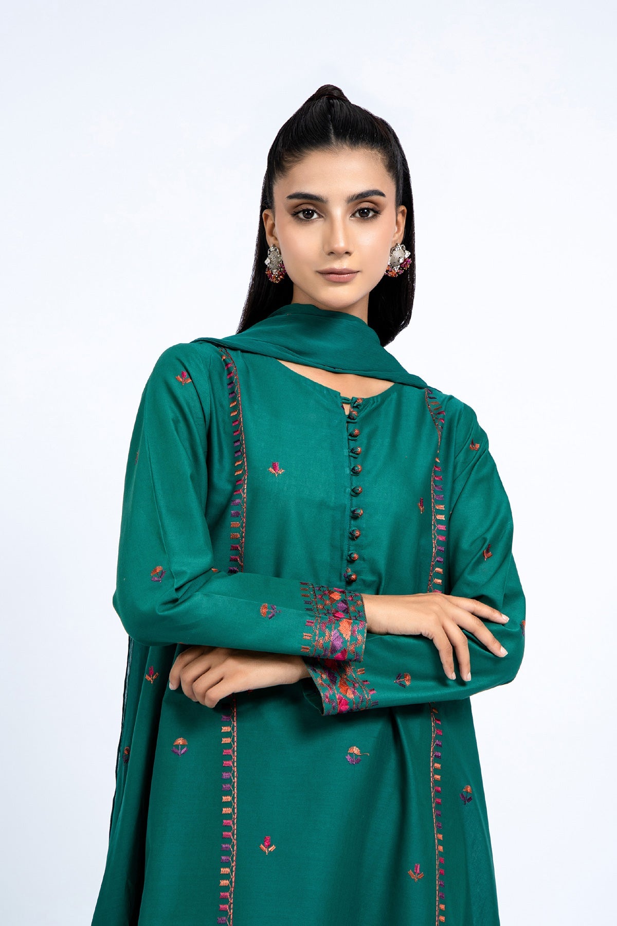 EMBROIDERED LAWN 3 PCS (UNSTITCHED)