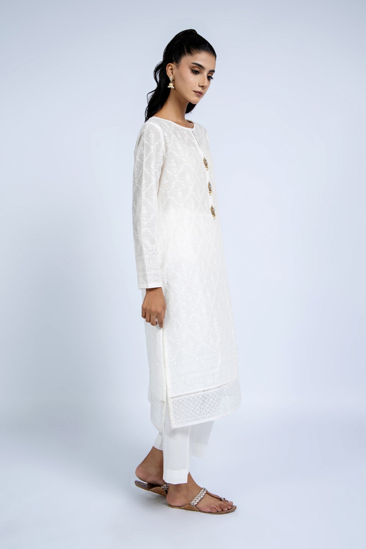 EMBROIDERED LAWN 2 PCS (UNSTITCHED)