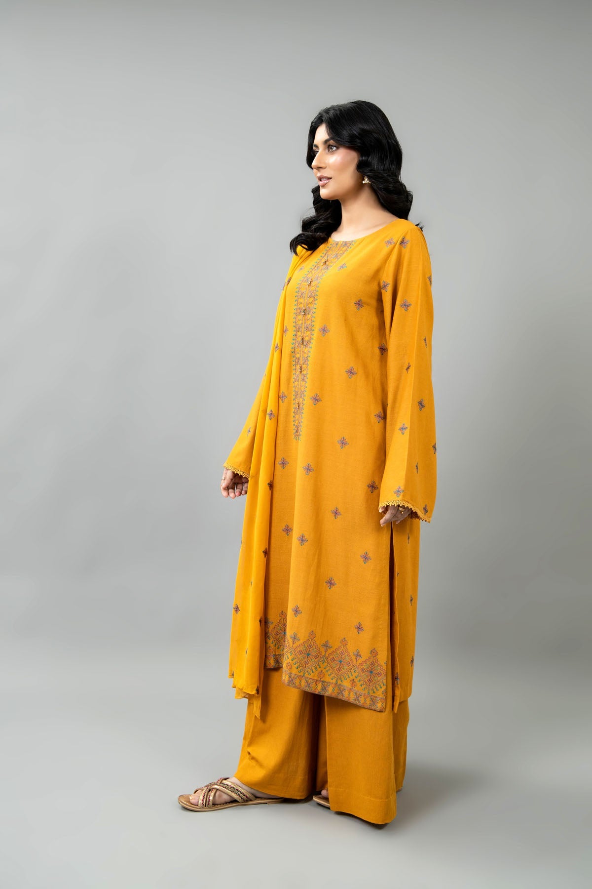 EMBROIDERED KARANDI LAWN 3 PCS (UNSTITCHED)