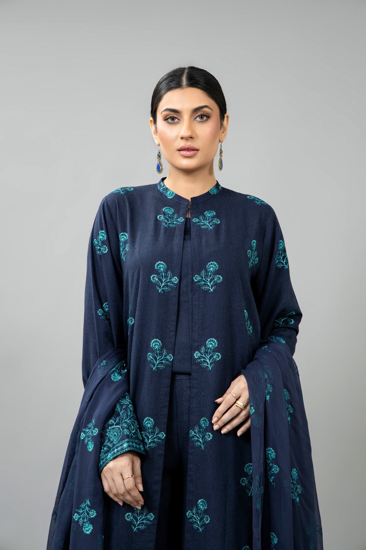 EMBROIDERED KARANDI LAWN 3 PCS (UNSTITCHED)