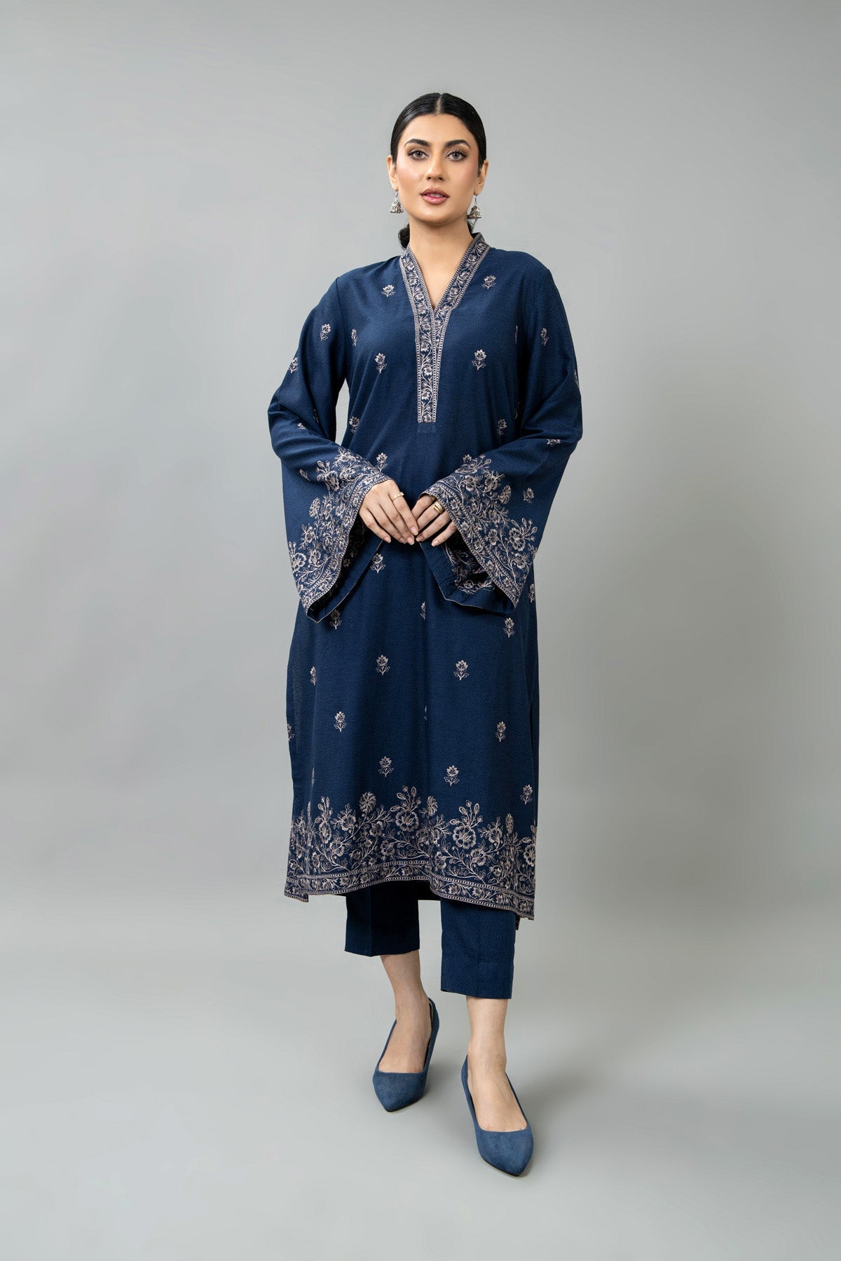 EMBROIDERED KARANDI LAWN 2 PCS (UNSTITCHED)