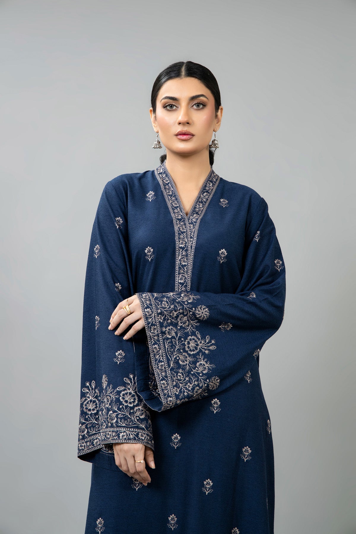 EMBROIDERED KARANDI LAWN 2 PCS (UNSTITCHED)
