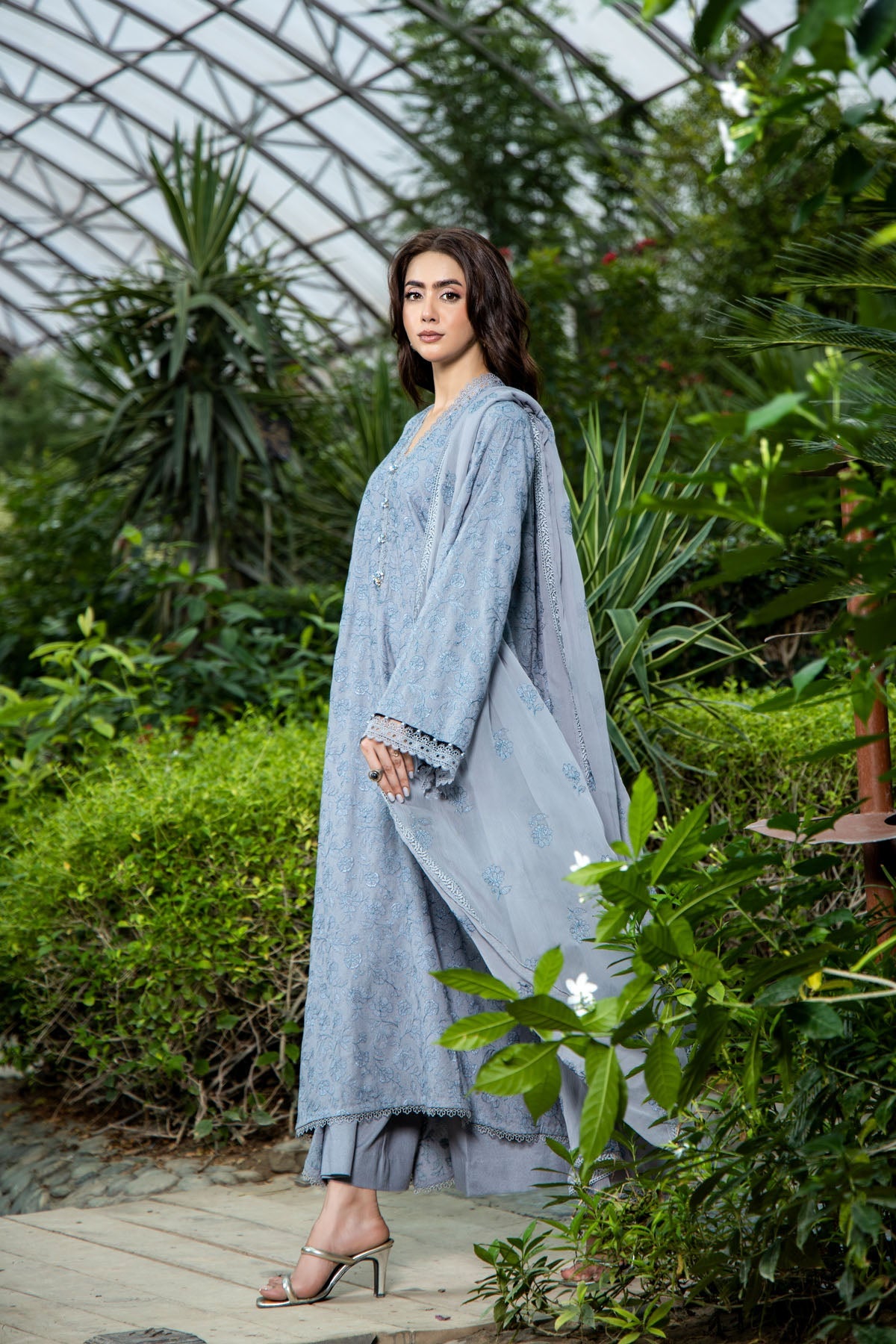 EMBROIDERED KARANDI LAWN 3 PCS (UNSTITCHED)
