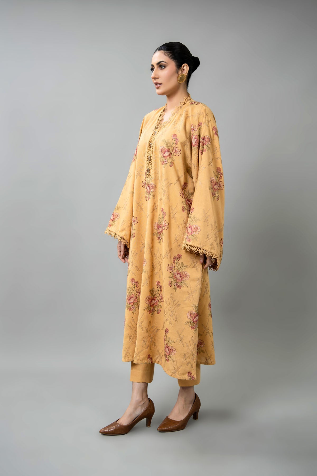EMBROIDERED KARANDI LAWN 2 PCS (UNSTITCHED)
