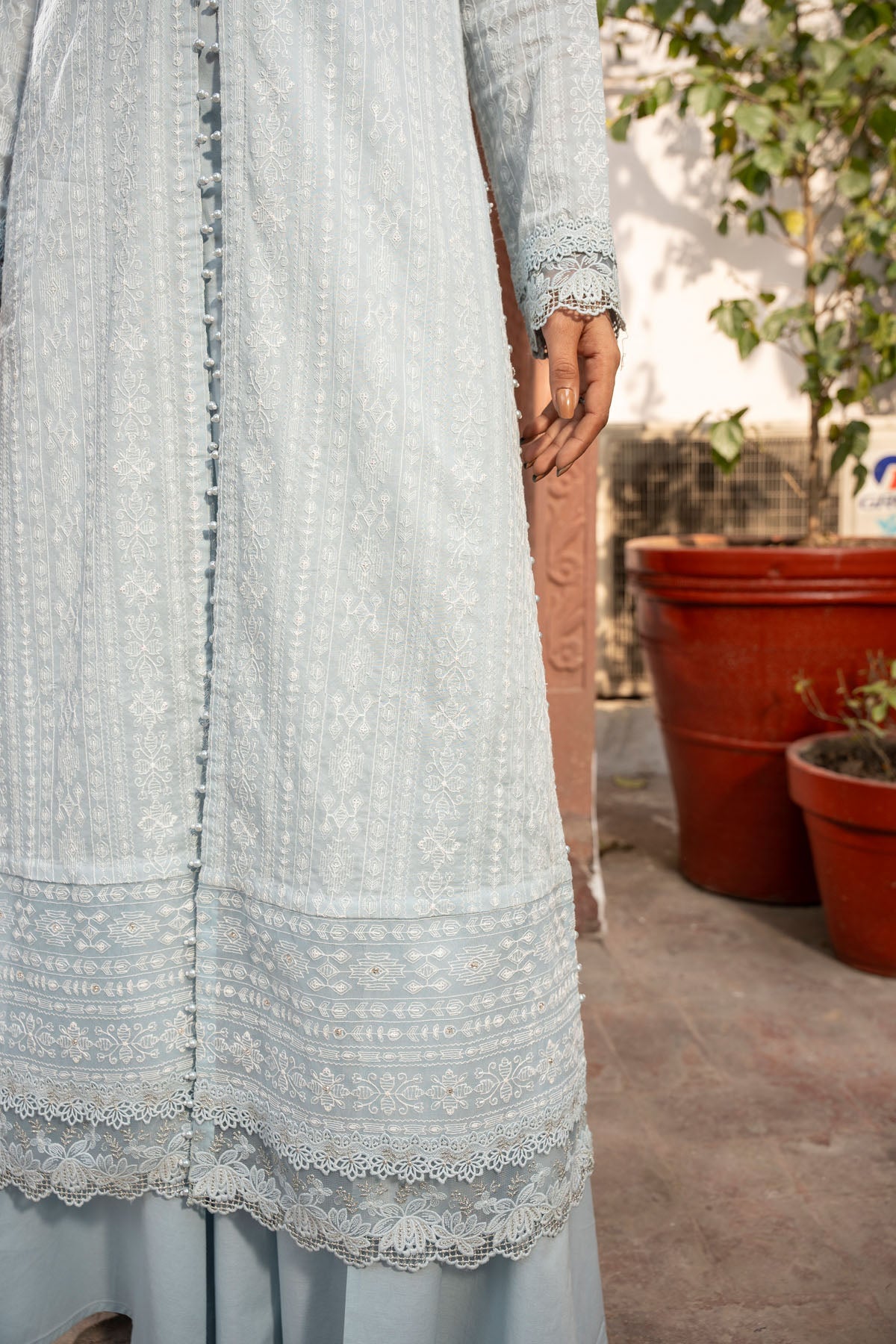 EMBROIDERED & EMBELISHED LAWN 3 PCS (UNSTITCHED)