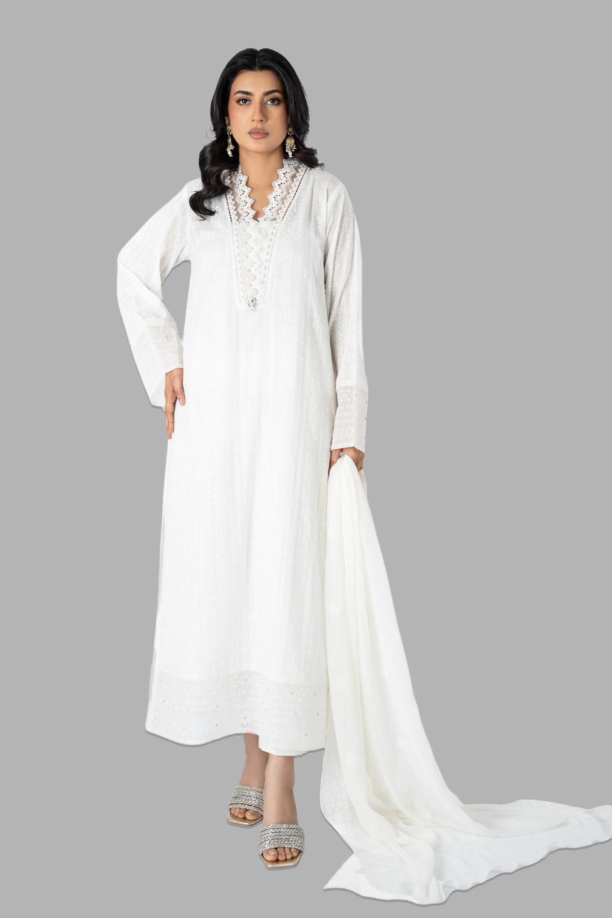 EMBROIDERED & EMBELISHED LAWN 3 PCS (UNSTITCHED)