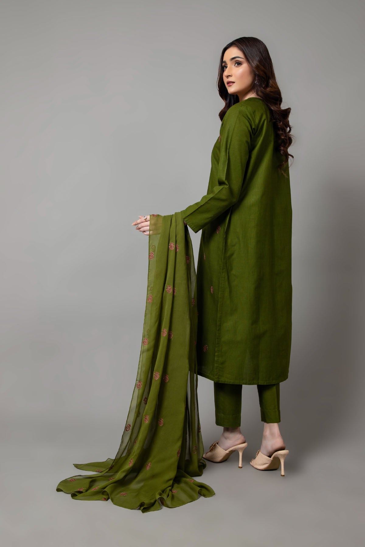 PRET EMBROIDERED SLUB KHADDAR 3 PCS