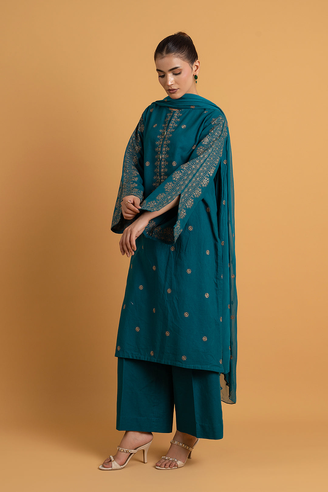 PRET EMBROIDERED SLUB KHADDAR 3 PCS