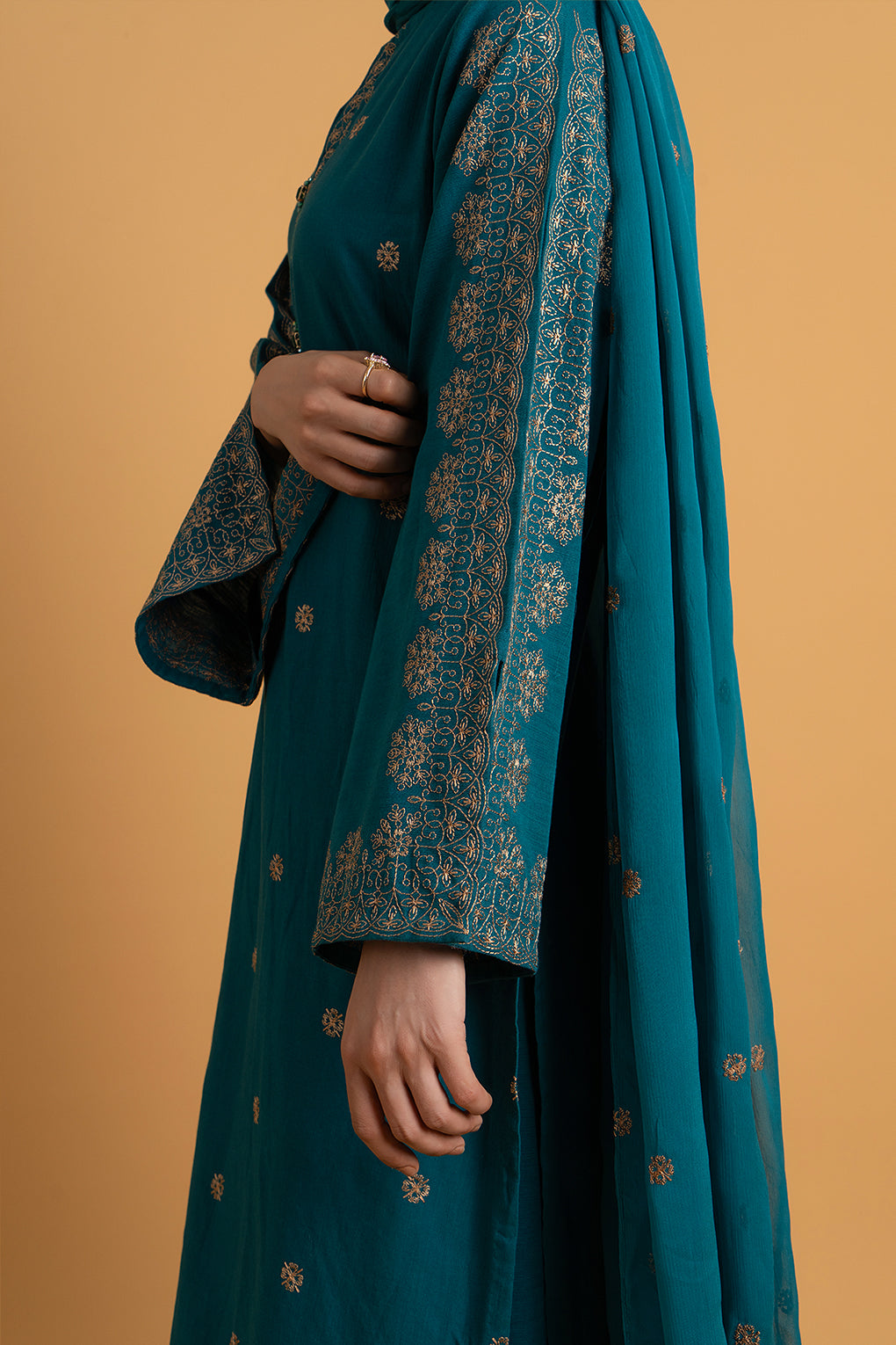PRET EMBROIDERED SLUB KHADDAR 3 PCS