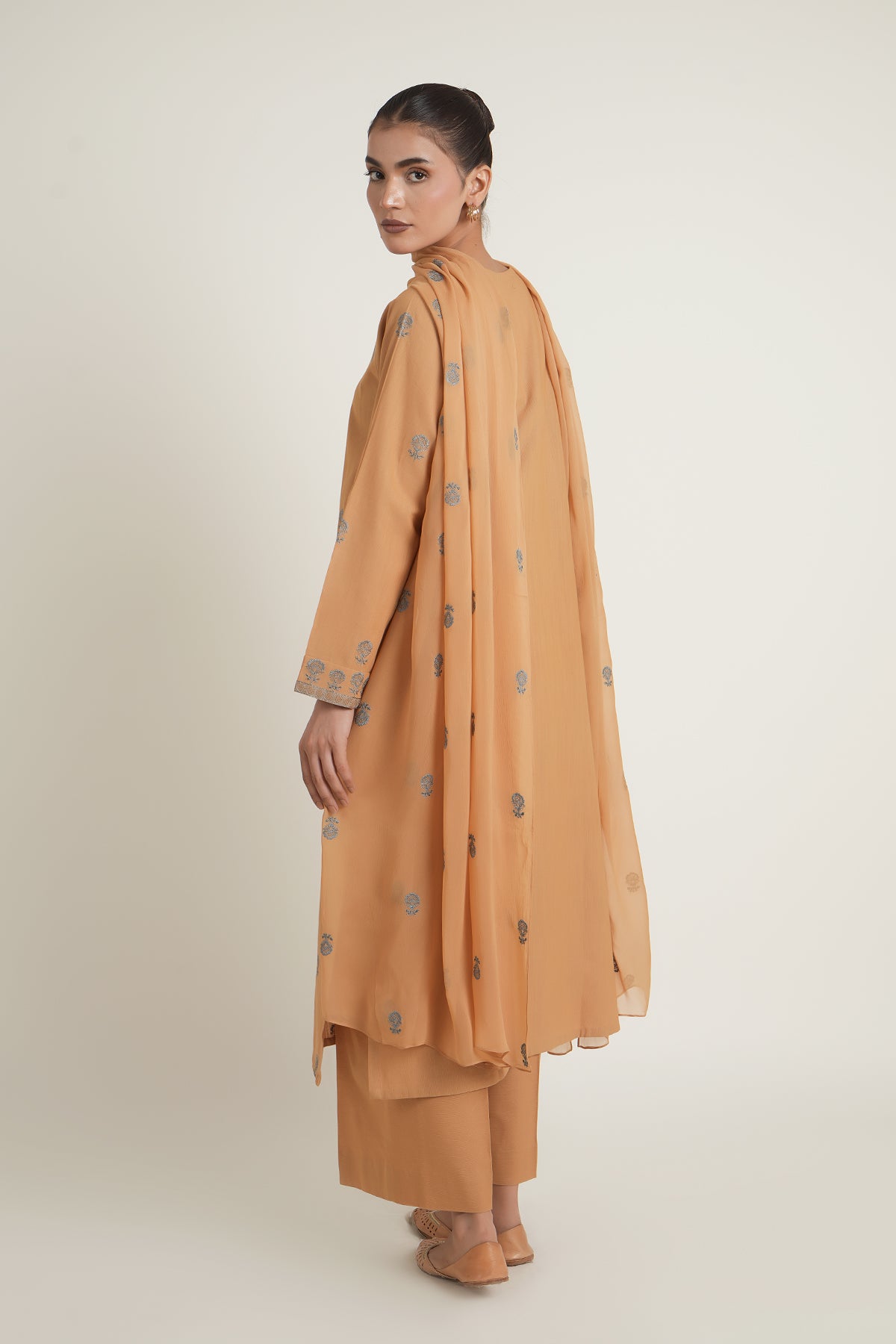 PRET EMBROIDERED SLUB KHADDAR 3 PCS