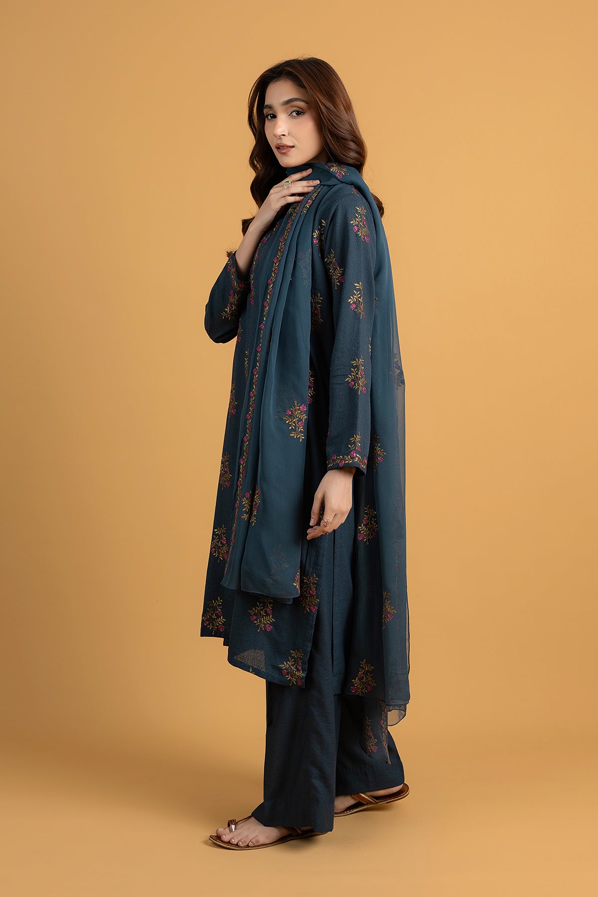 PRET EMBROIDERED KARANDI LAWN 3 PCS