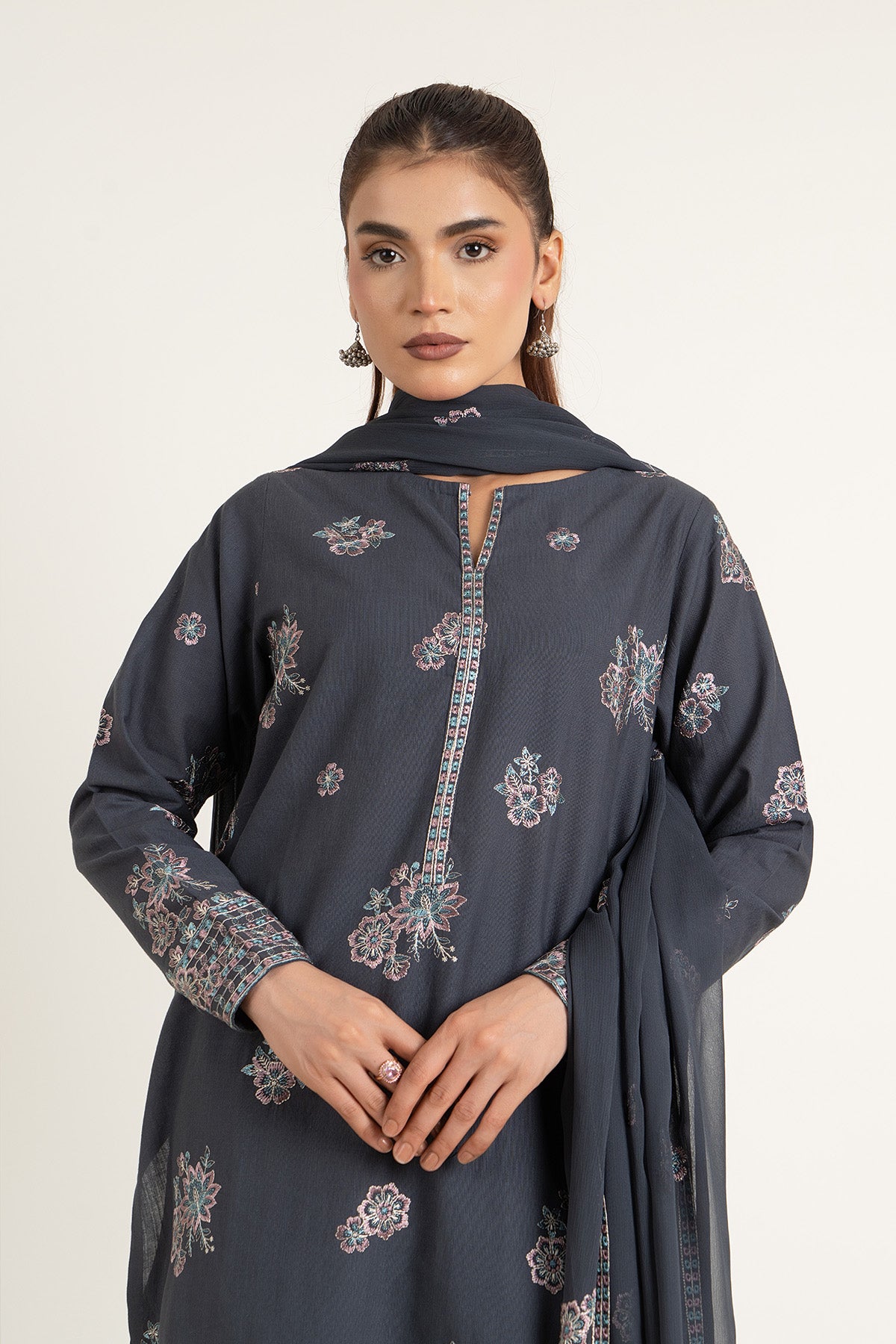 PRET EMBROIDERED SLUB KHADDAR 3 PCS