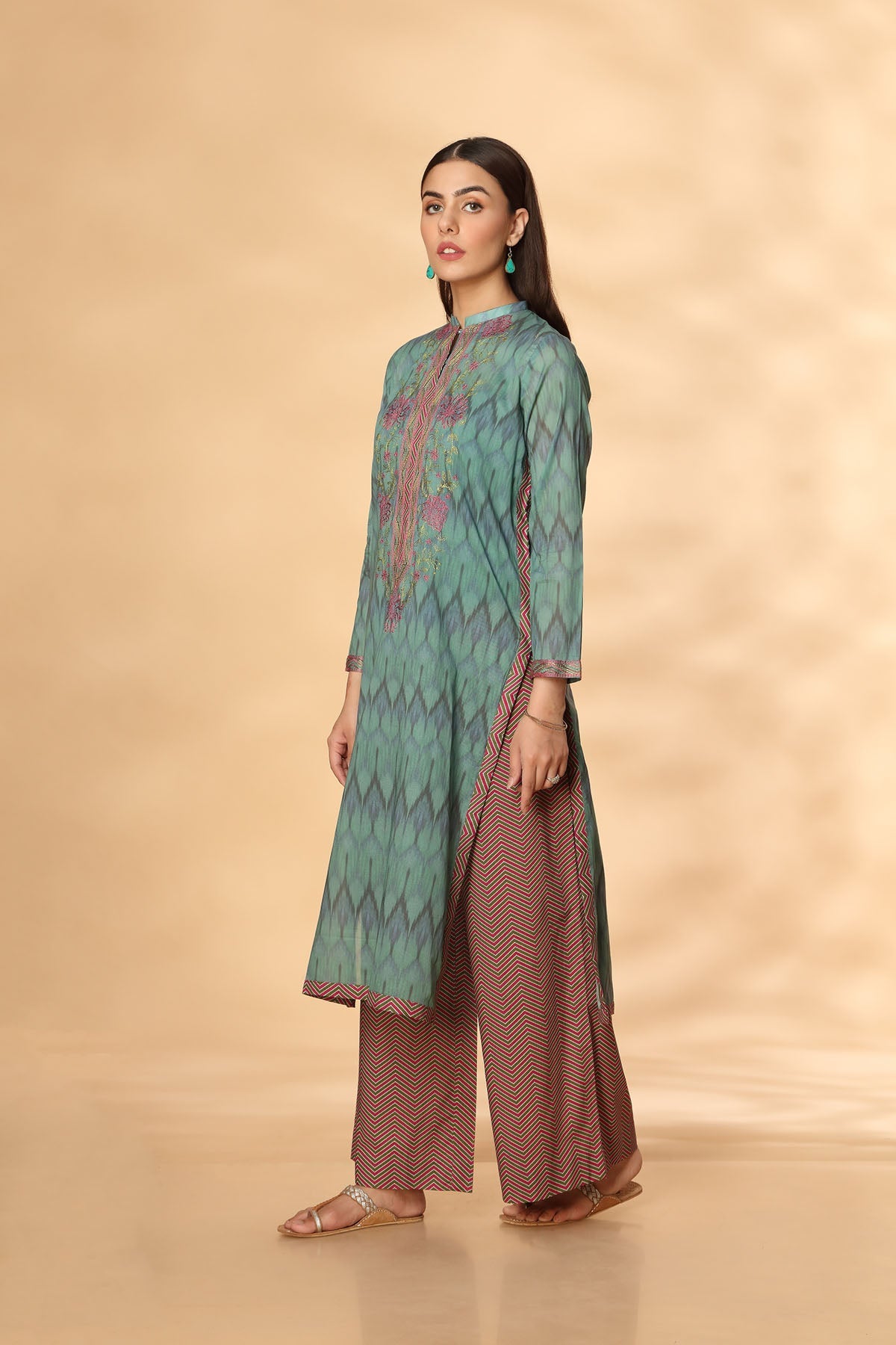 PRET EMBROIDERED PRINTED LAWN 2 PCS