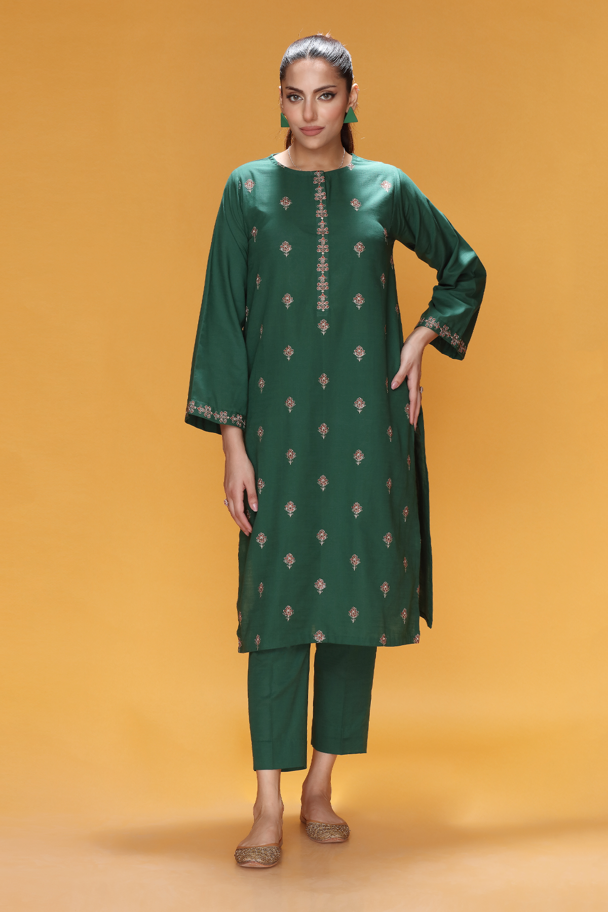 PRET EMBROIDERED KHADDAR 2 PCS