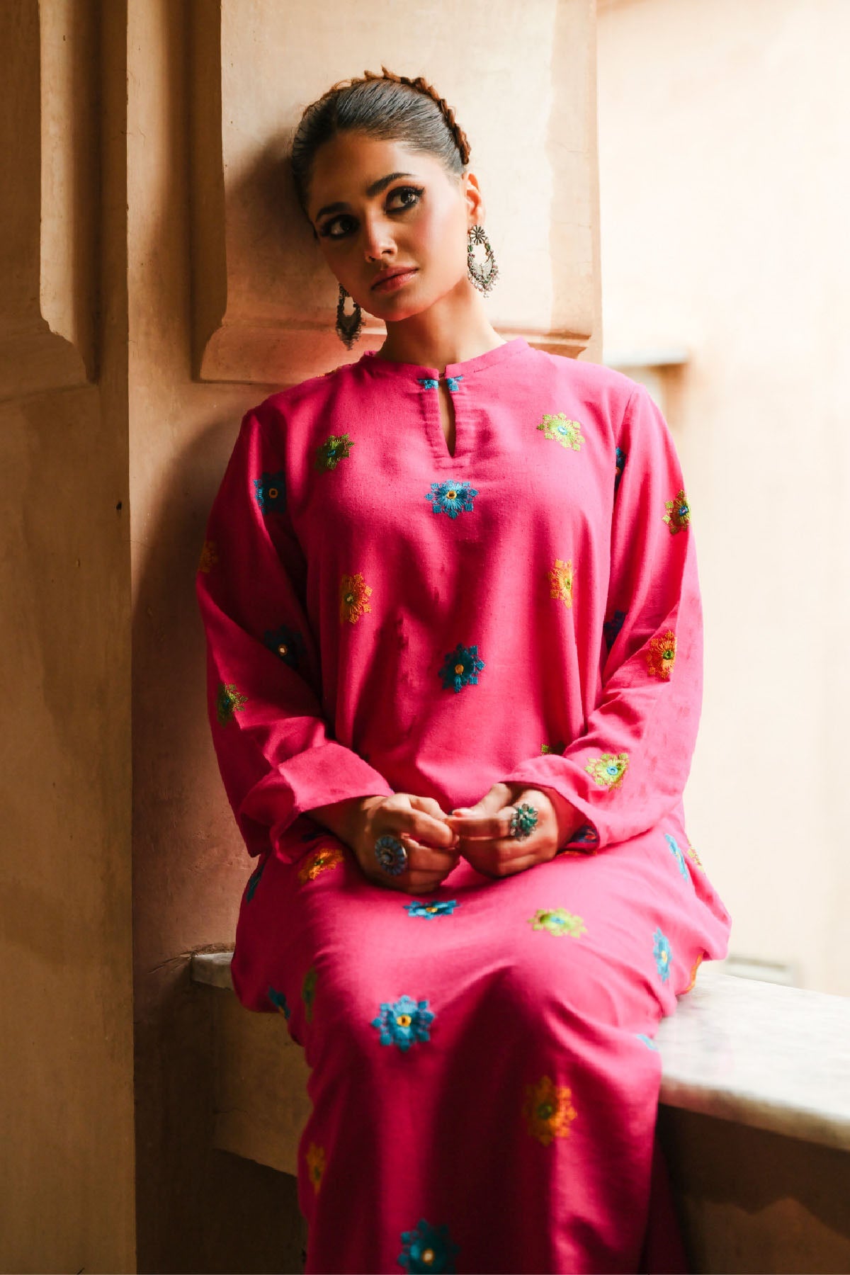 PRET EMBROIDERED KARANDI LAWN 2 PCS
