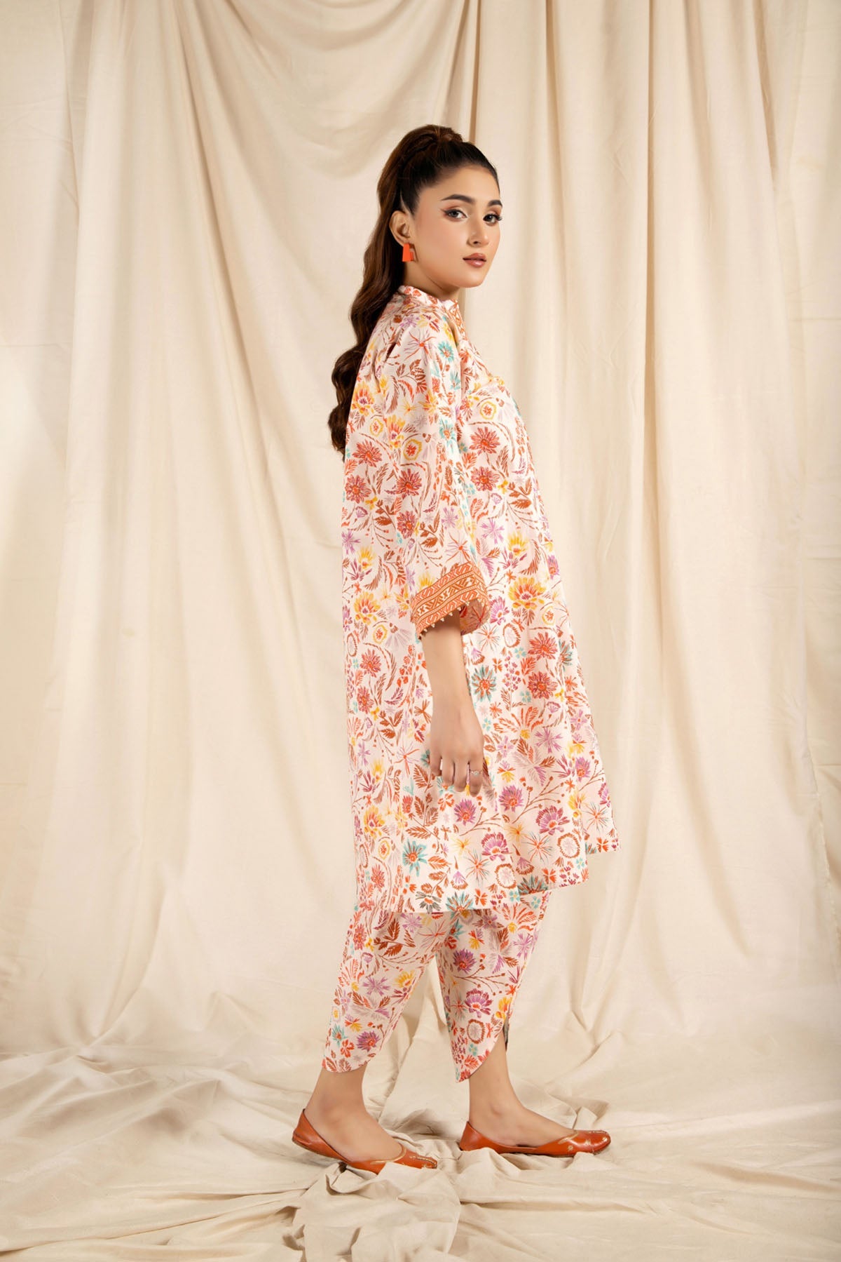 PRINTED CAMBRIC 1 PCS (UNSTITCHED)