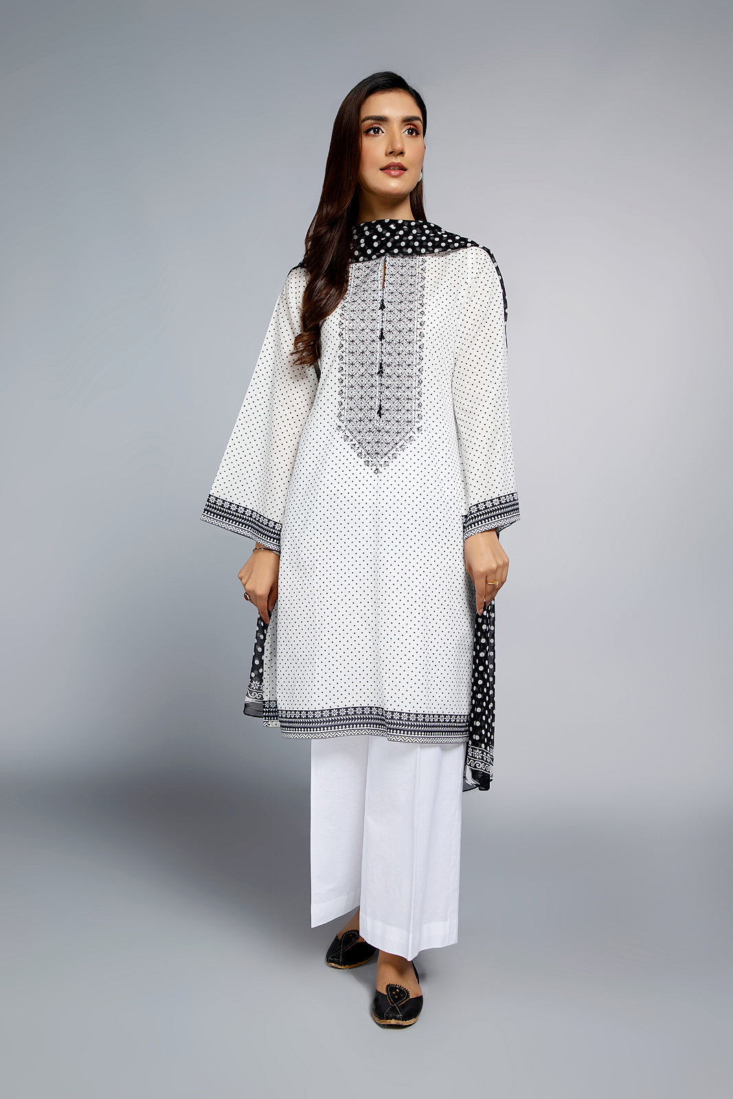 PRET PRINTED & EMBROIDERED LAWN 2 PCS