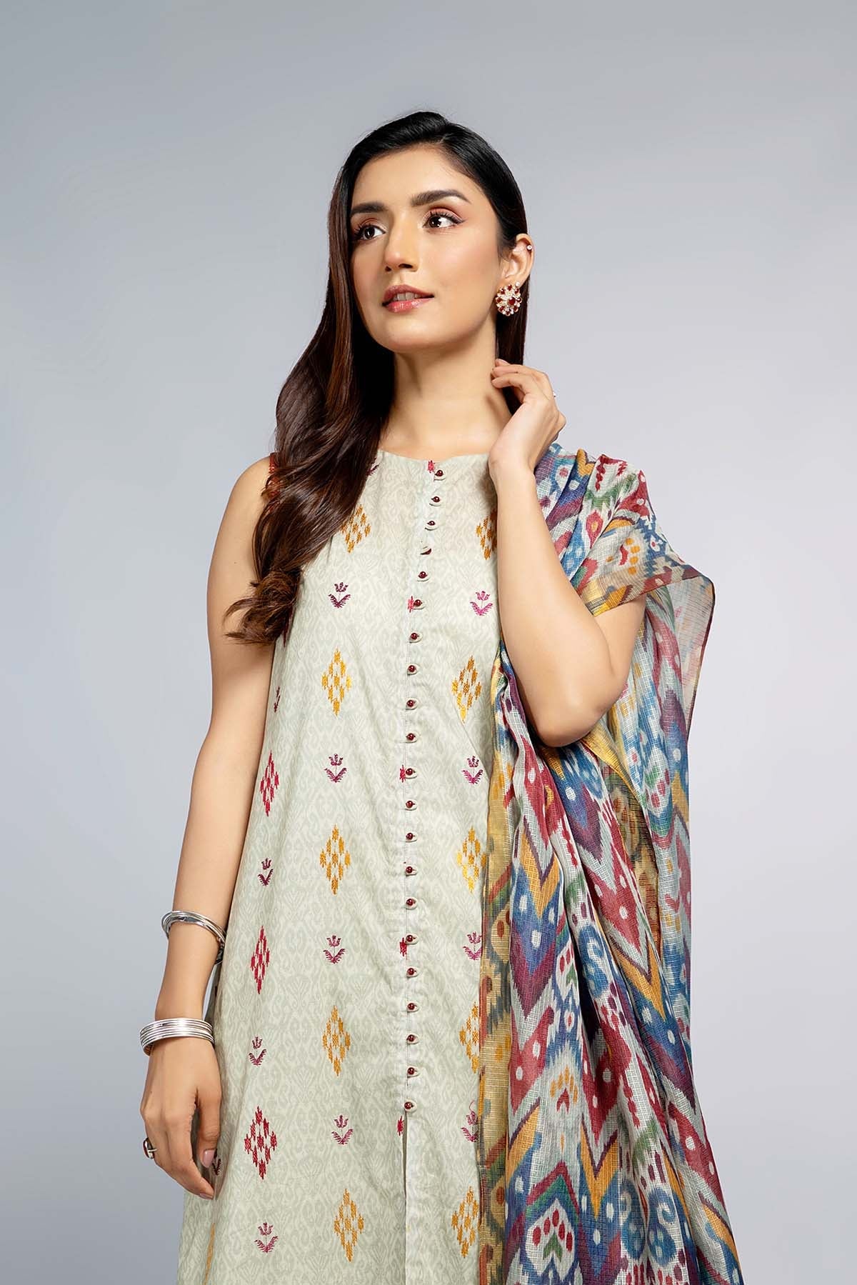 EMBROIDERED PRINTED LAWN 3 PCS (UNSTITCHED)