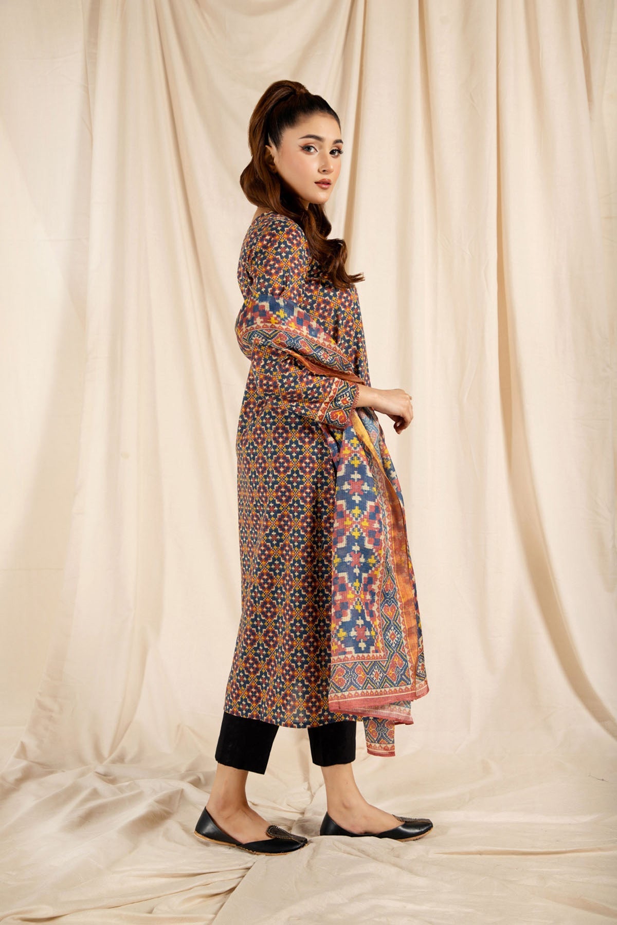 PRET PRINTED LAWN 2 PCS