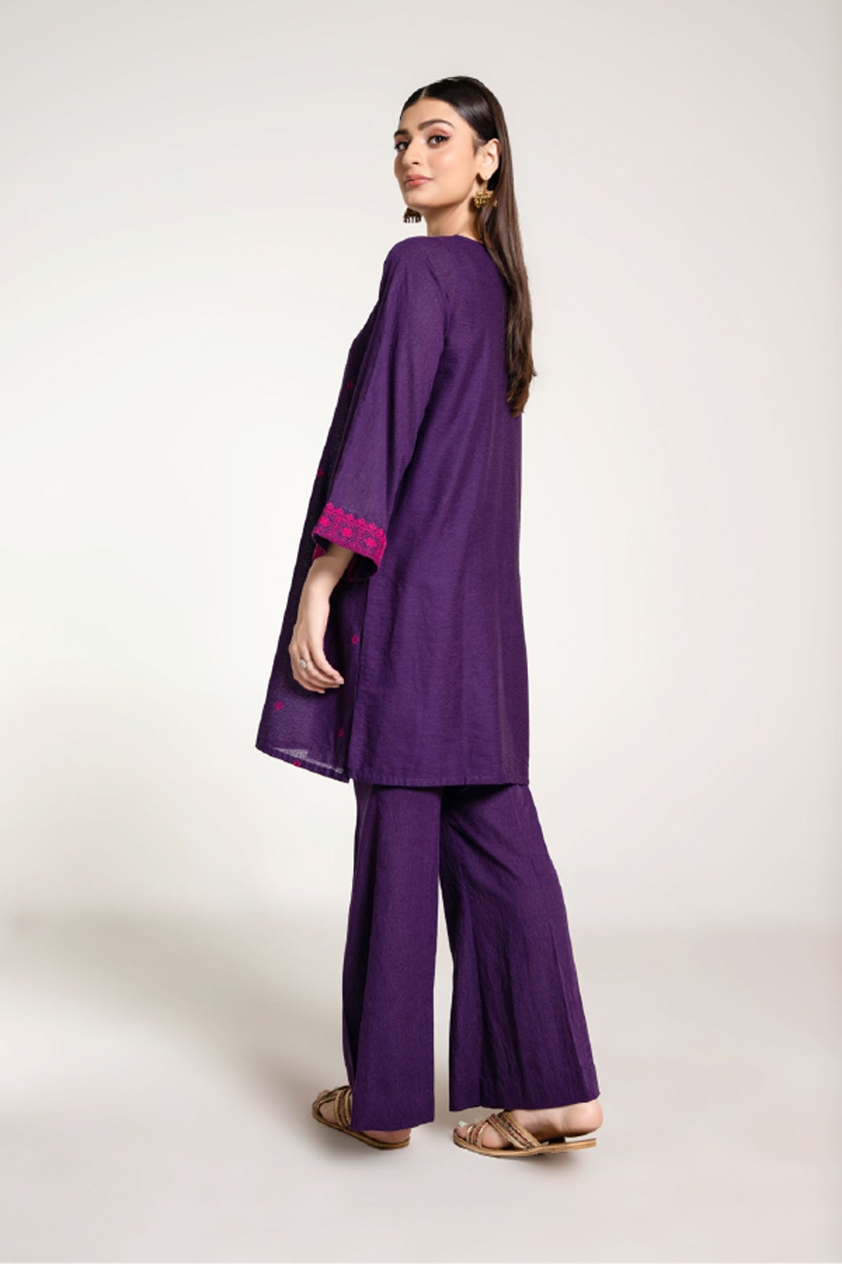 PRET EMBROIDERED KARANDI LAWN 2 PCS