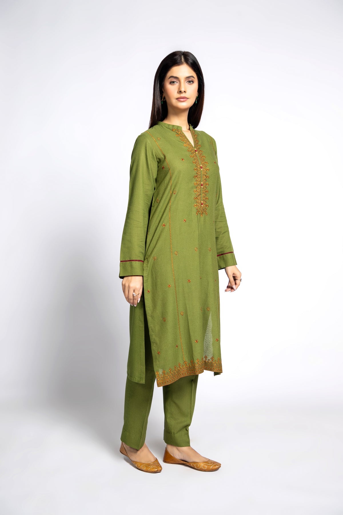 PRET EMBROIDERED KARANDI LAWN 2 PCS