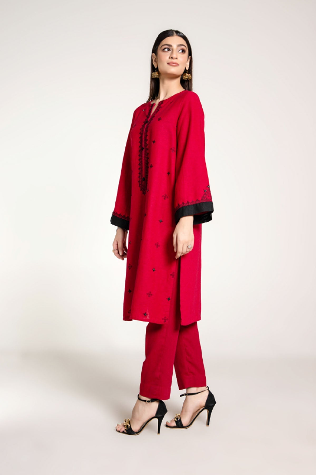 PRET EMBROIDERED COTTON KARANDI 2 PCS