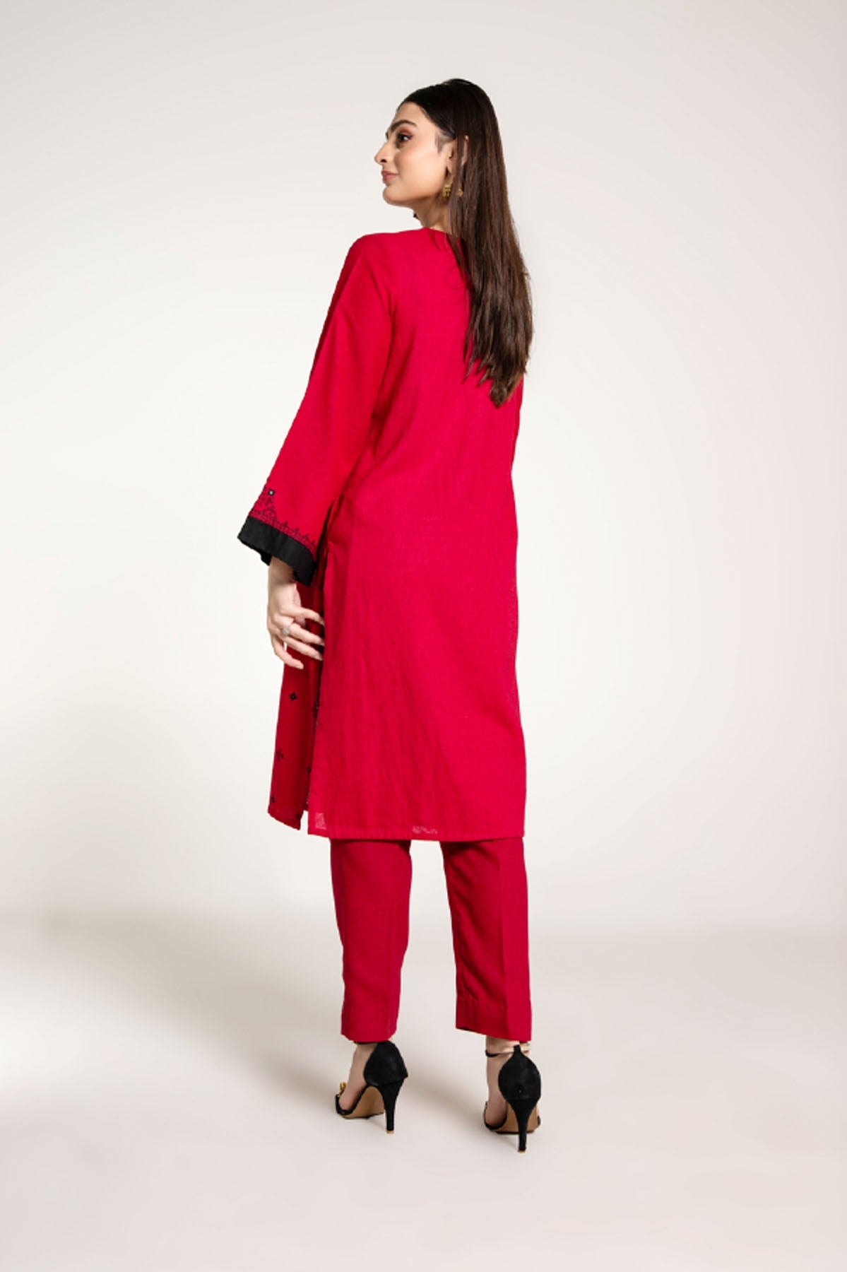 PRET EMBROIDERED COTTON KARANDI 2 PCS