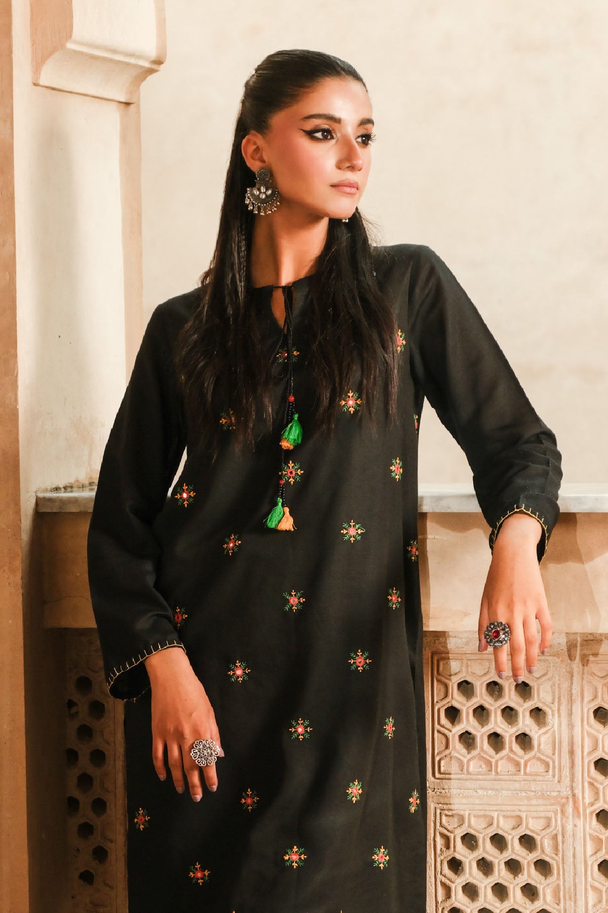 PRET EMBROIDERED KARANDI LAWN 2 PCS