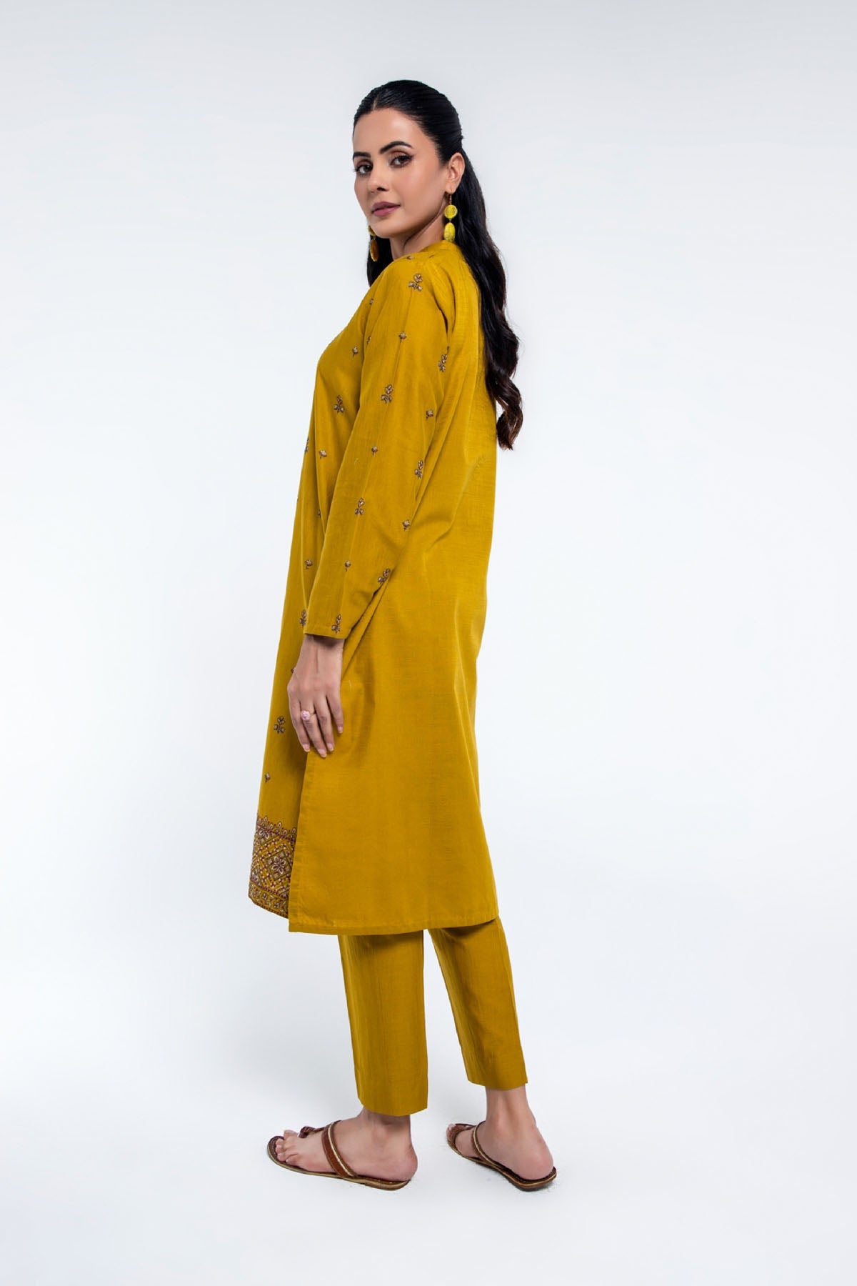 PRET EMBROIDERED SLUB KHADDAR 2 PCS
