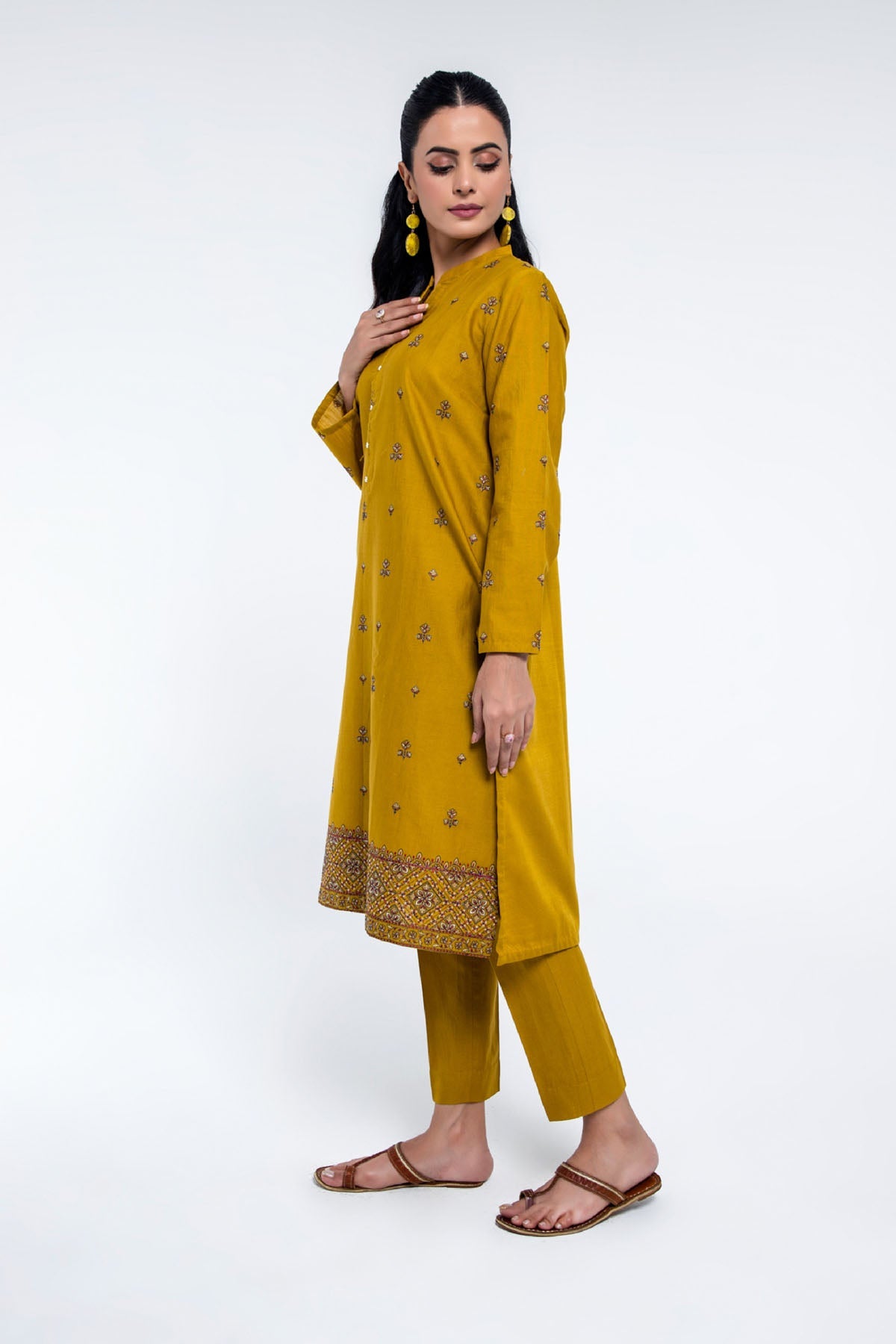 PRET EMBROIDERED SLUB KHADDAR 2 PCS