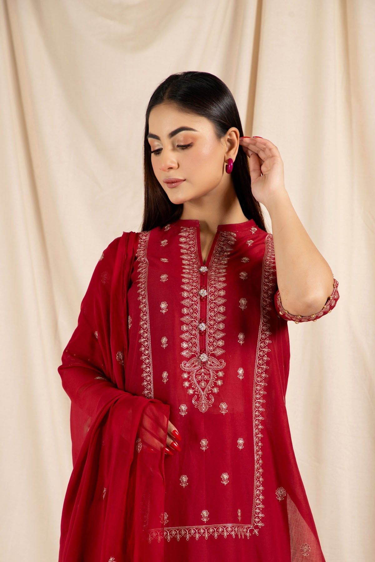 EMBROIDERED LAWN 3 PCS (UNSTITCHED)