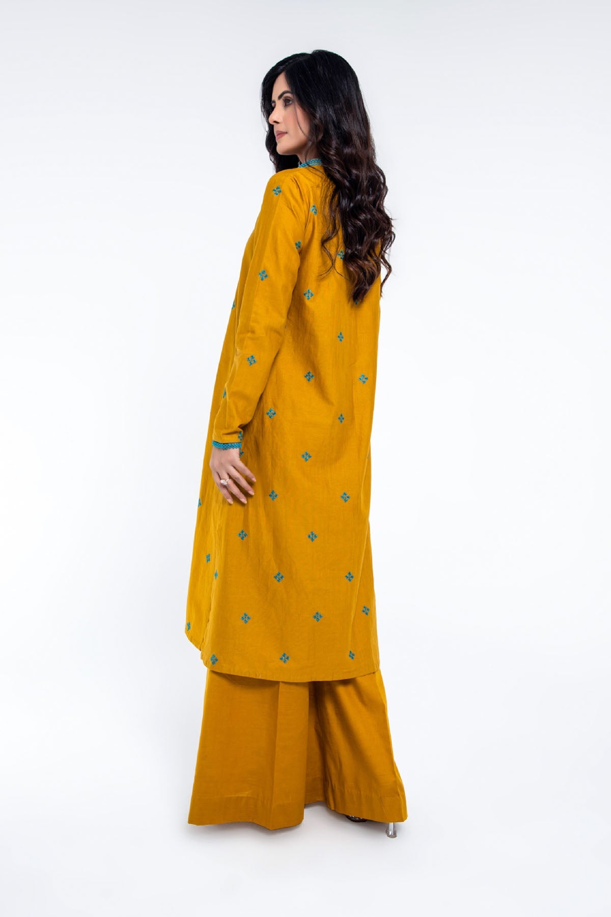 EMBROIDERED SLUB KHADDAR 2 PCS (UNSTITCHED)