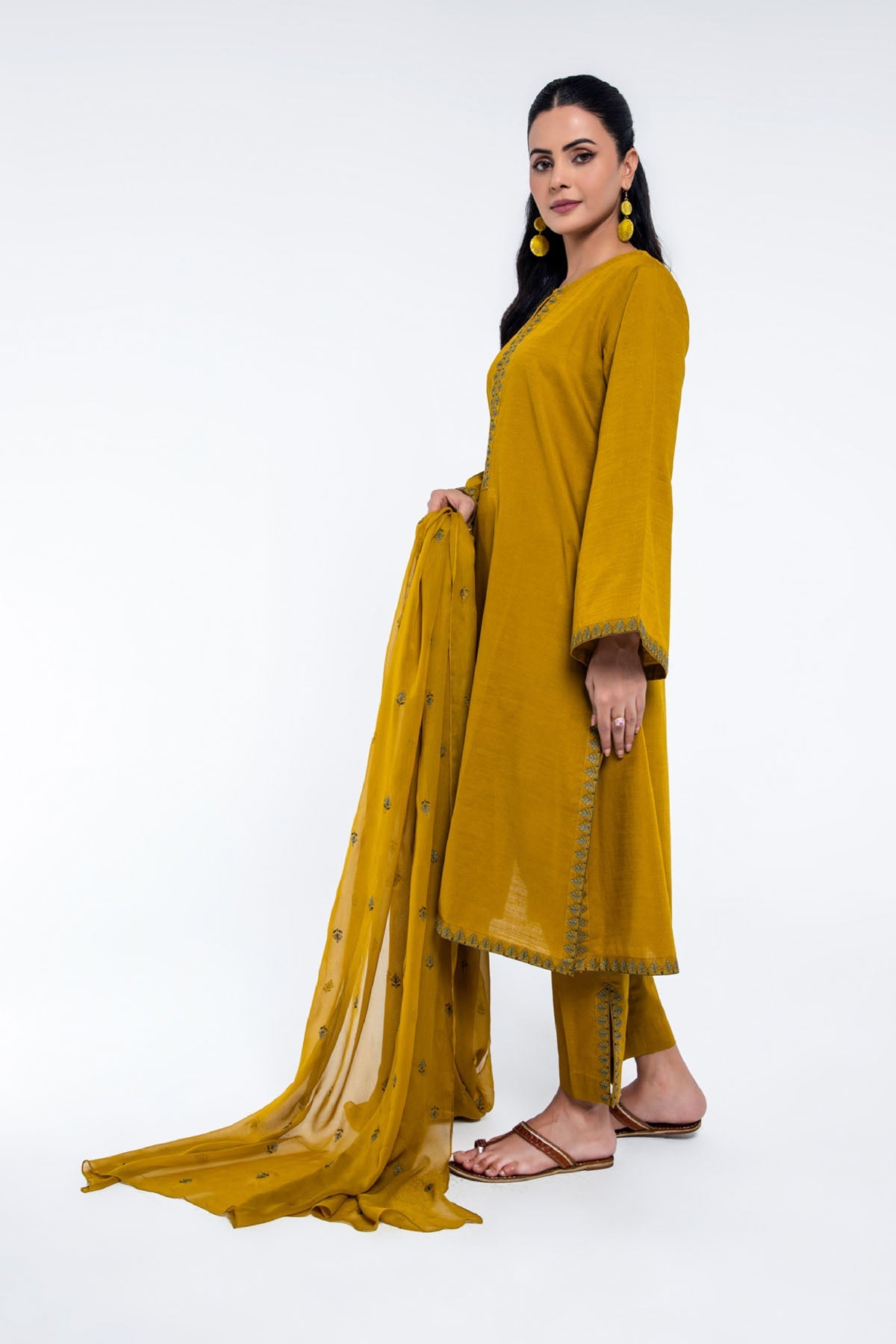 PRET EMBROIDERED SLUB KHADDAR 3 PCS