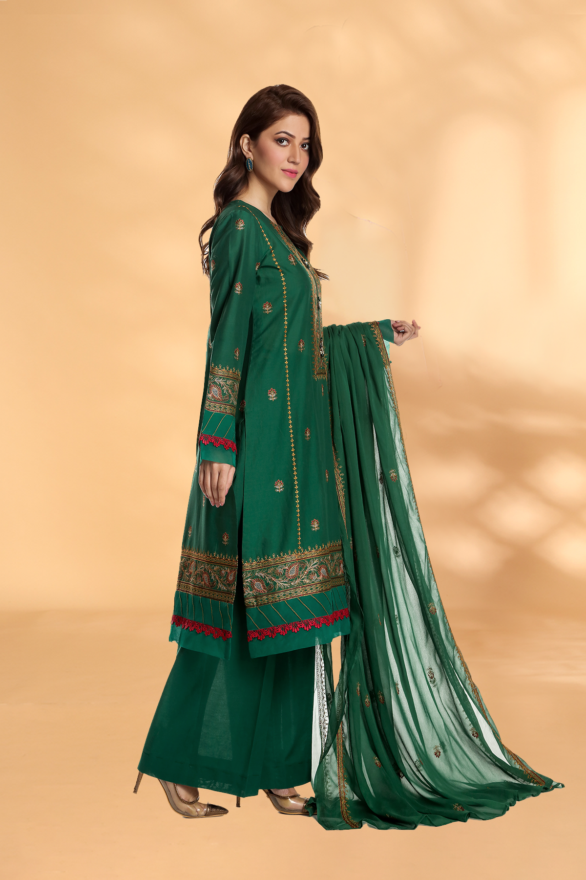 EMBROIDERED LAWN 3 PCS (UNSTITCHED)